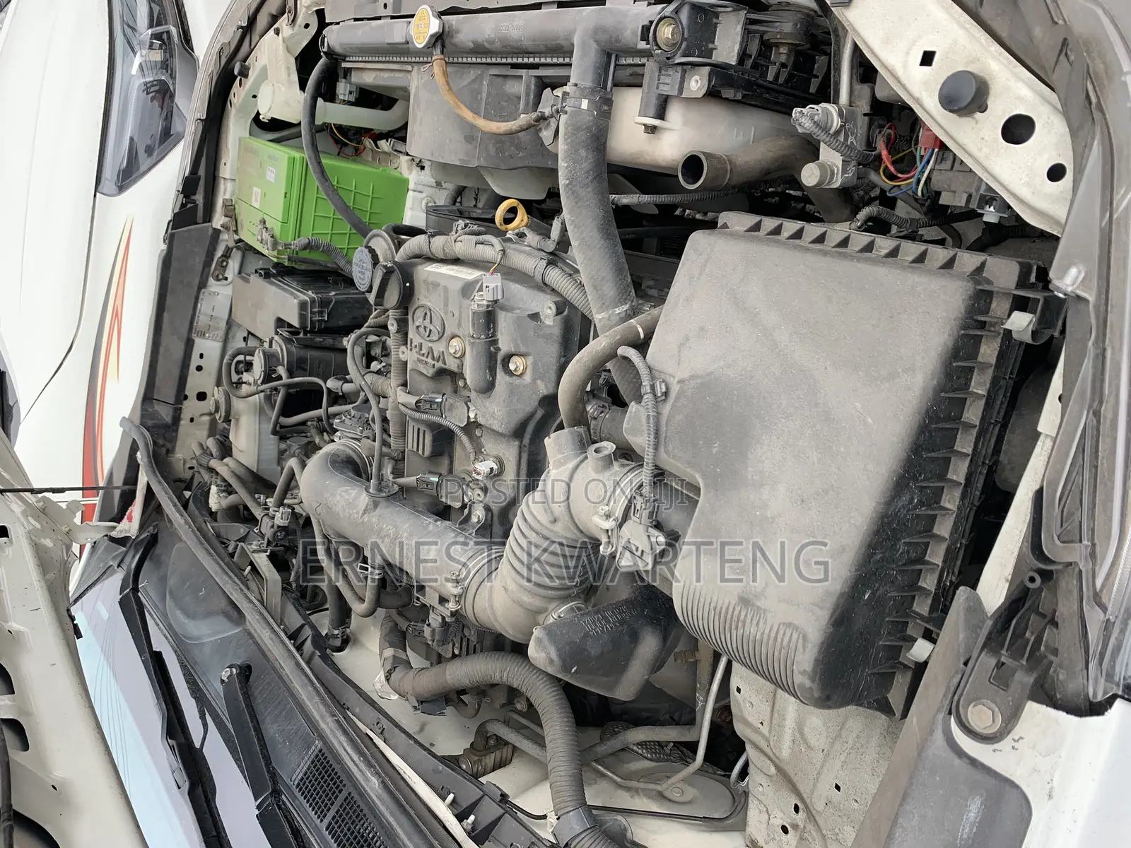 Toyota Hilux Revo Double Cab Petrol 2.7 RWD 2022 White
