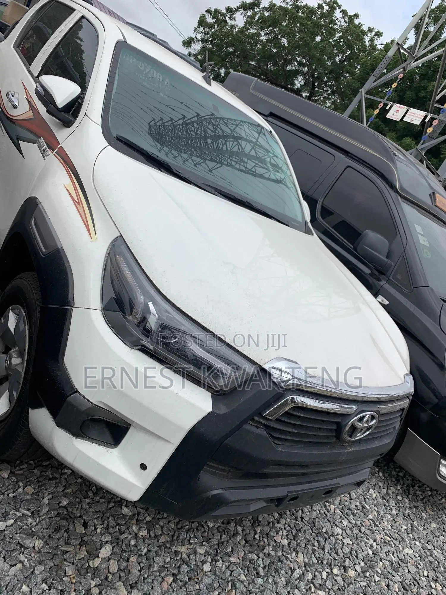Toyota Hilux 2023 White
