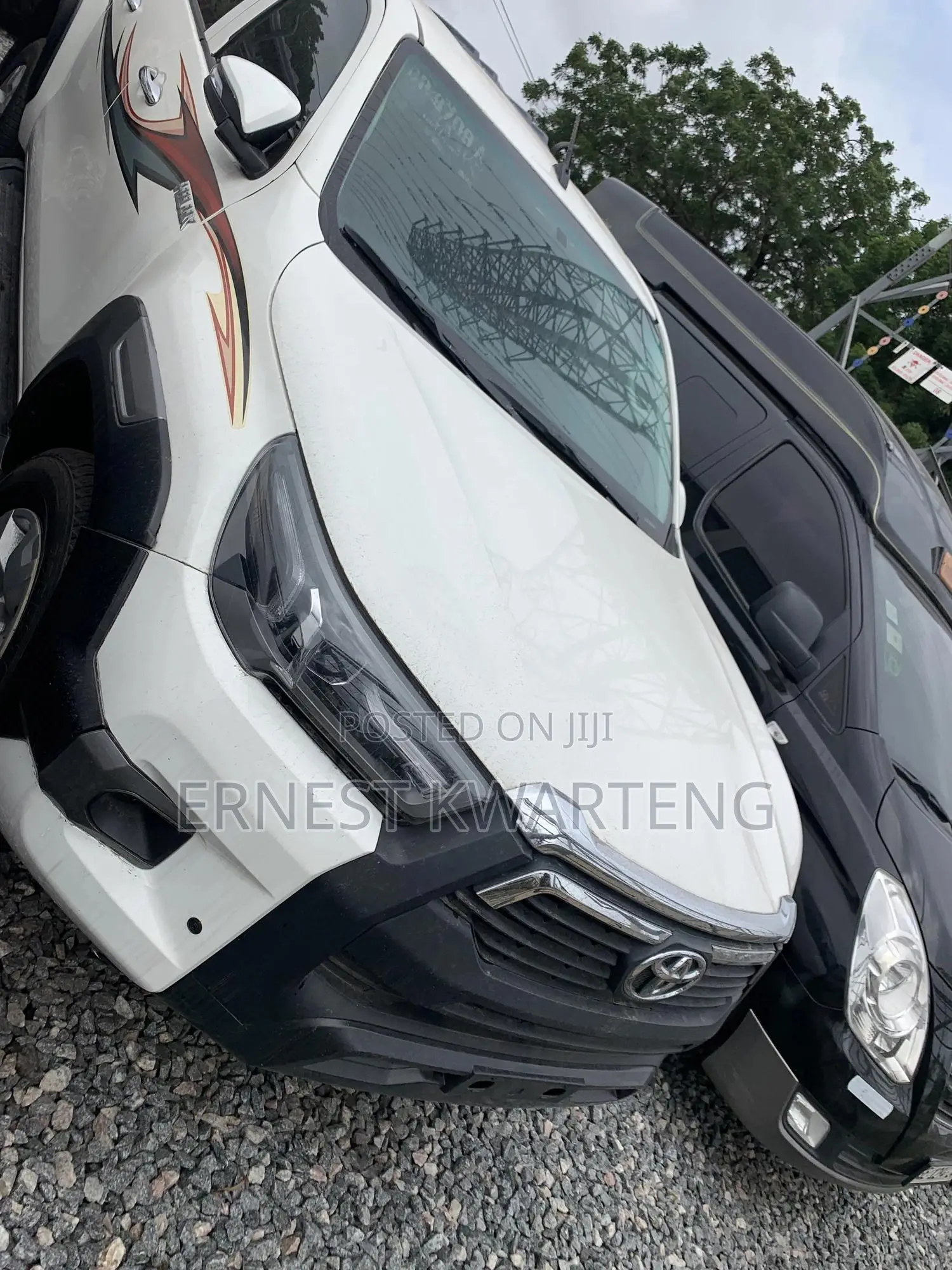 Toyota Hilux 2023 White