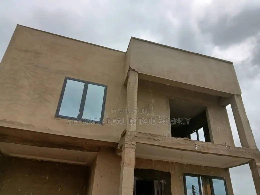 4bdrm Duplex in Kwabenya for sale