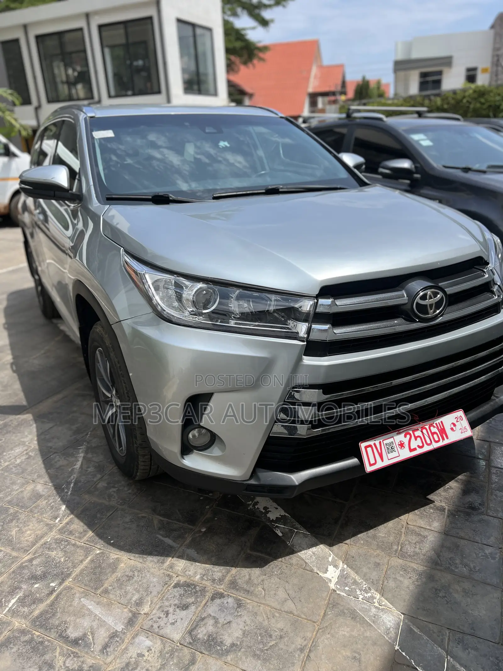 Toyota Highlander XLE 2019 Silver