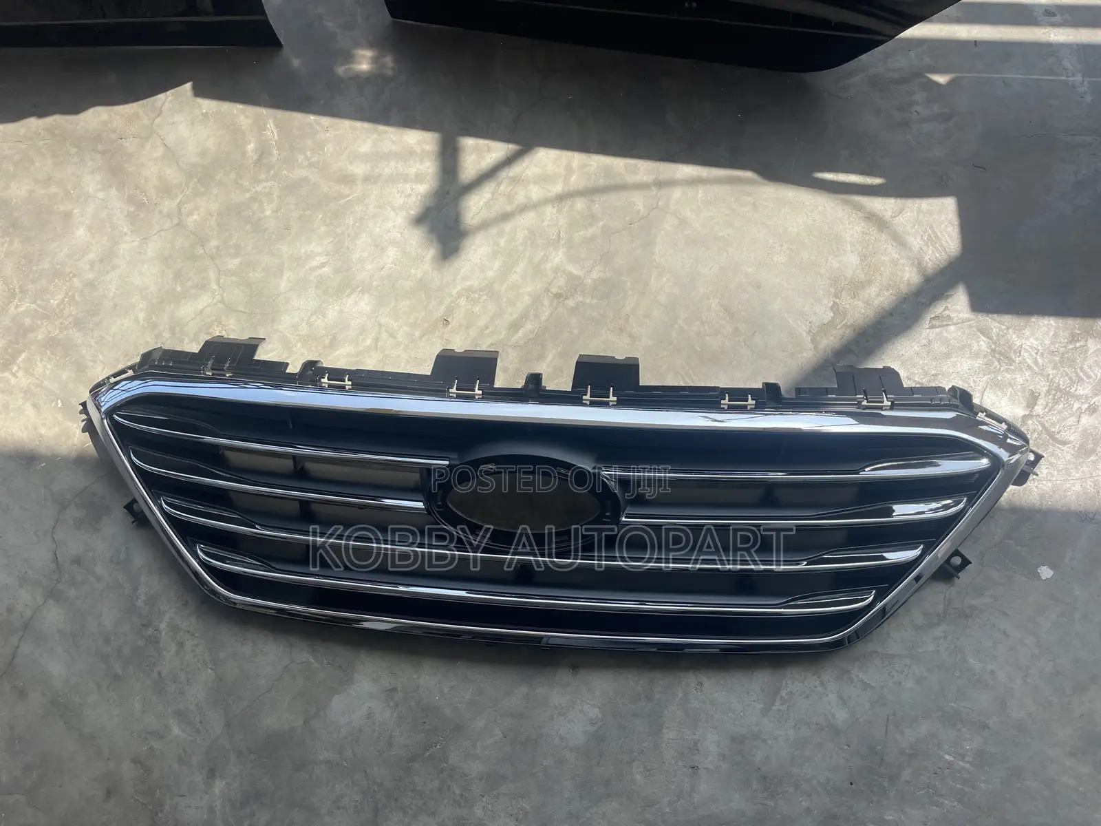 Hyundai Sonata Bumper Top Grill Shell 2015 2016 2017