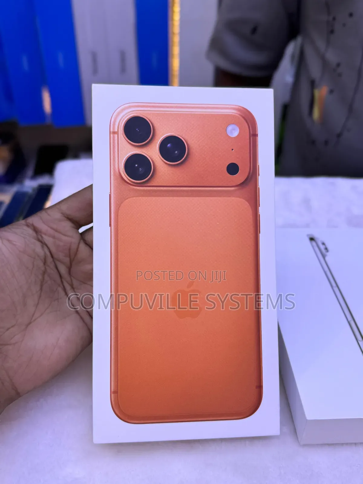 New Apple iPhone 17 Pro Max 256 GB Orange