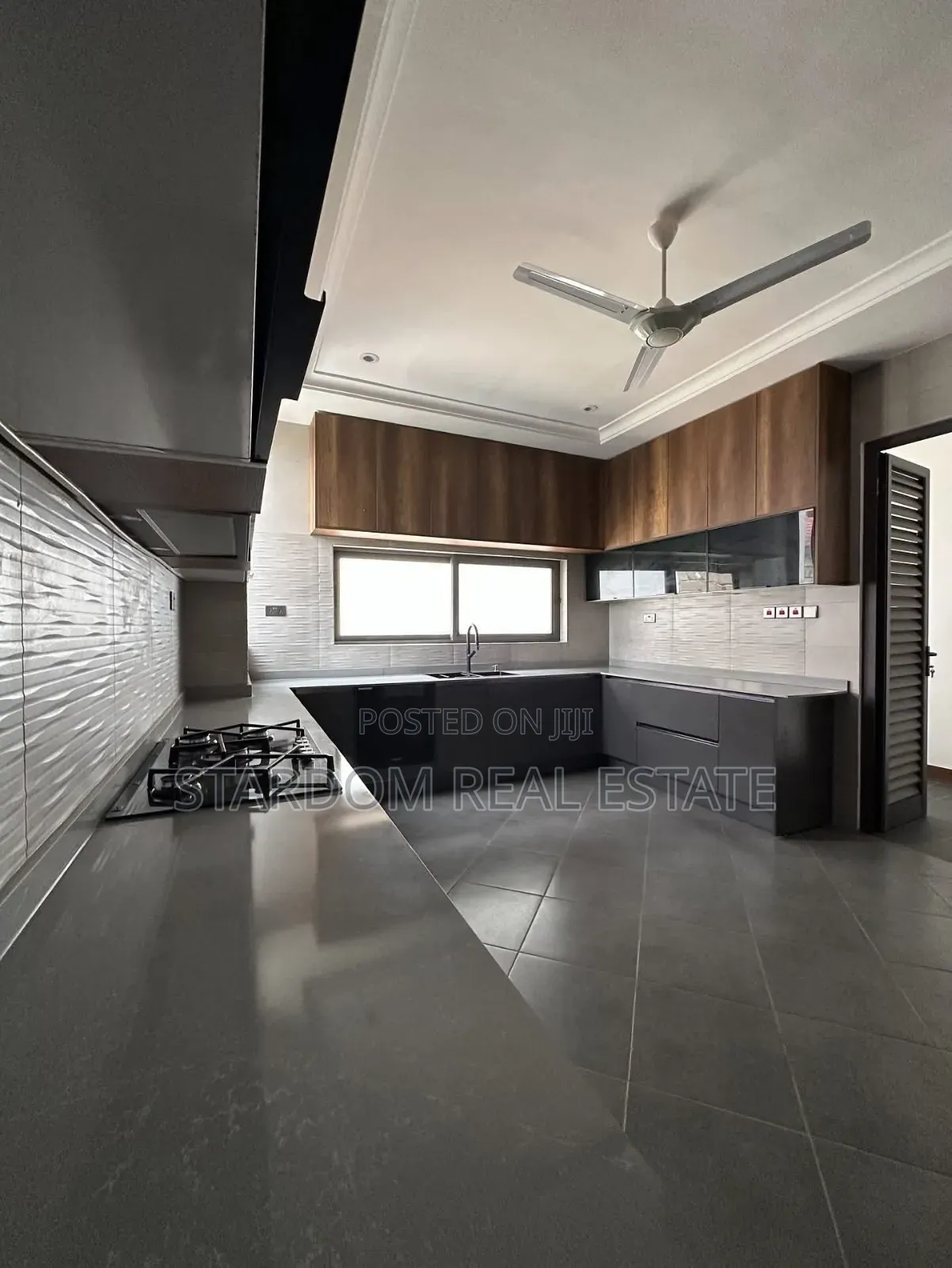 4bdrm Duplex in Trasacco, East Legon for sale