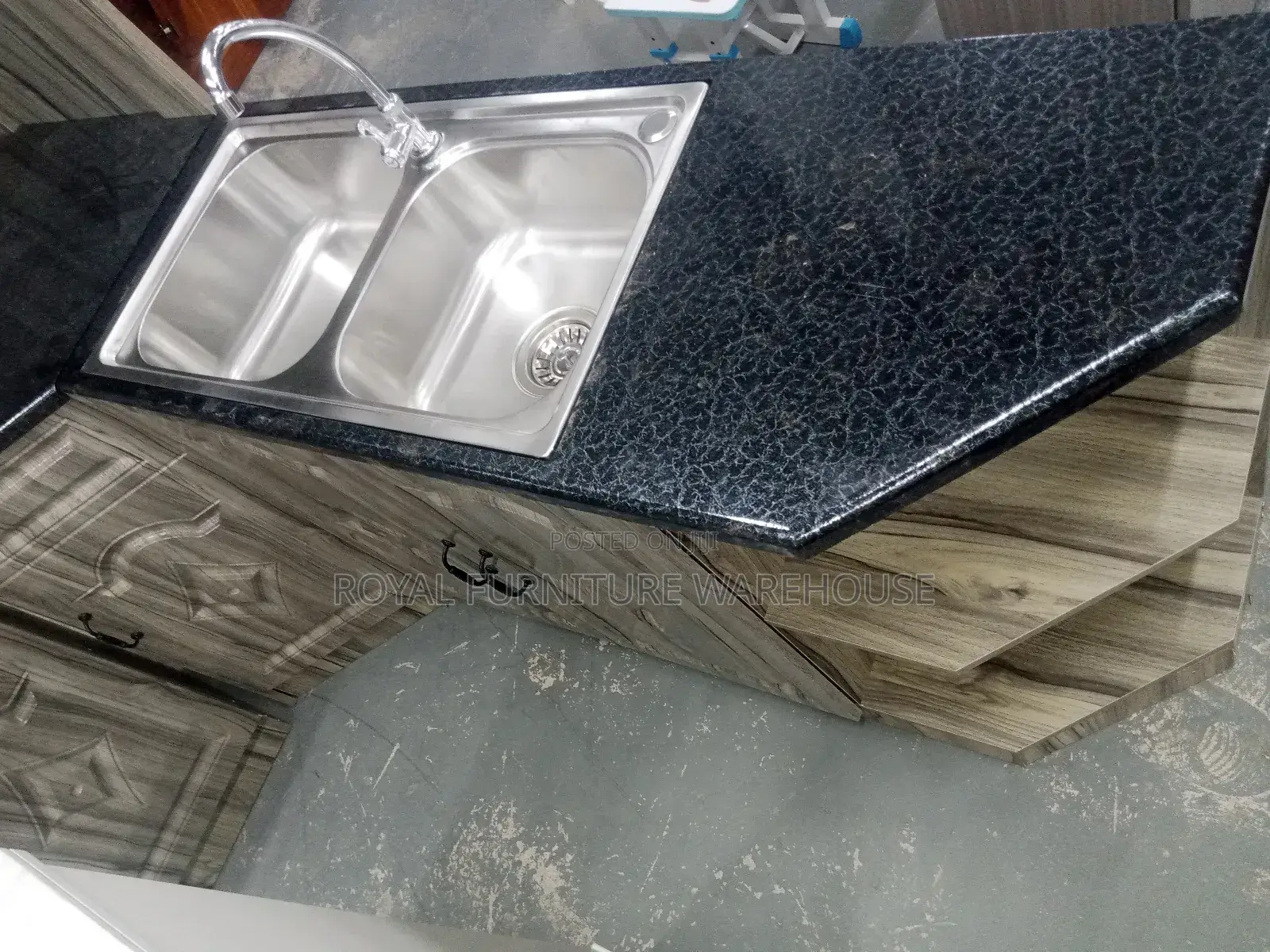 Complete Set Kitchen Cabinet With Water Proof Surface Foreign Type