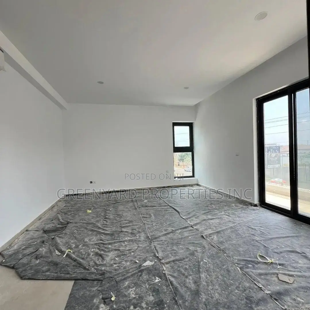 4bdrm House in East, Airport Residential Area for rent