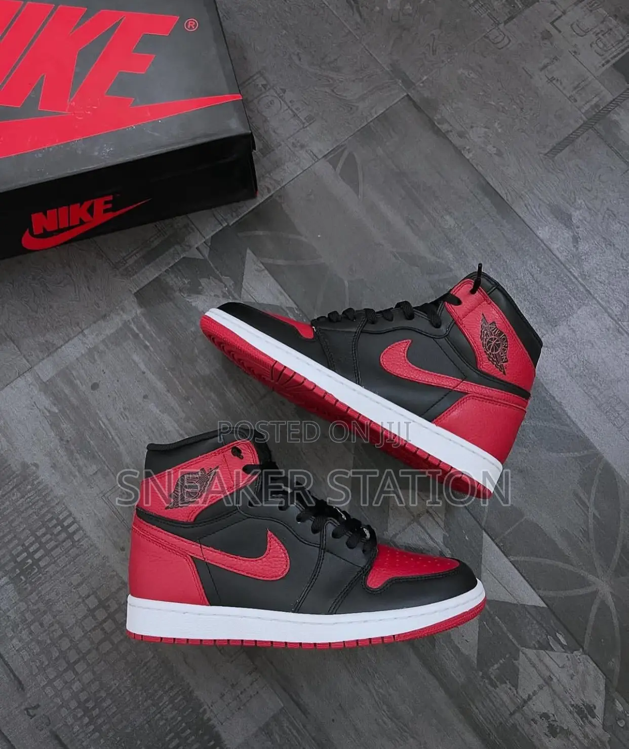Air Jordan Retro 1 Bred Available