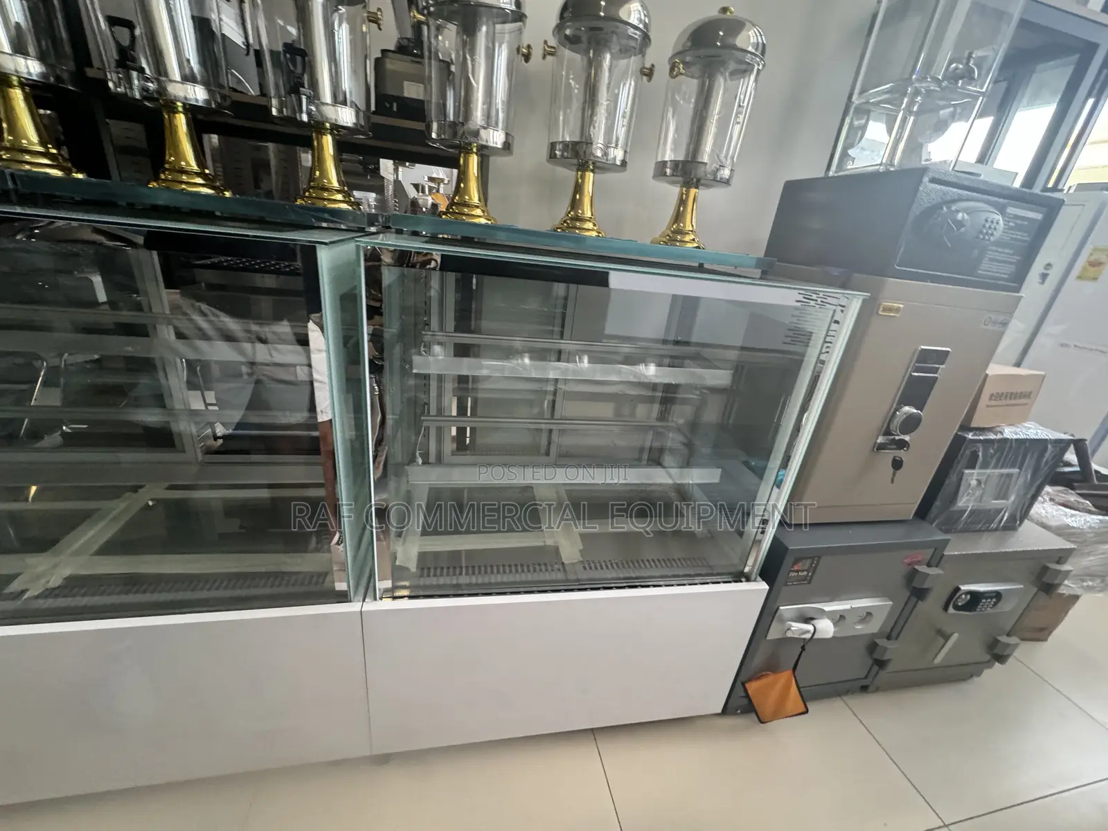Commercial Cake Display Chiller 90cm