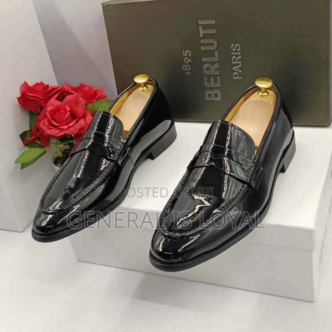 Solid Laceless Smooth Leather Men’S Penny Loafers
