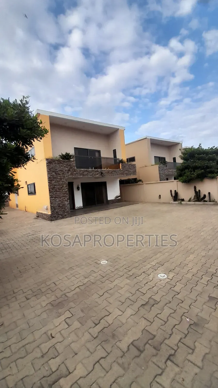 3bdrm House in Ashaley Botwe for sale