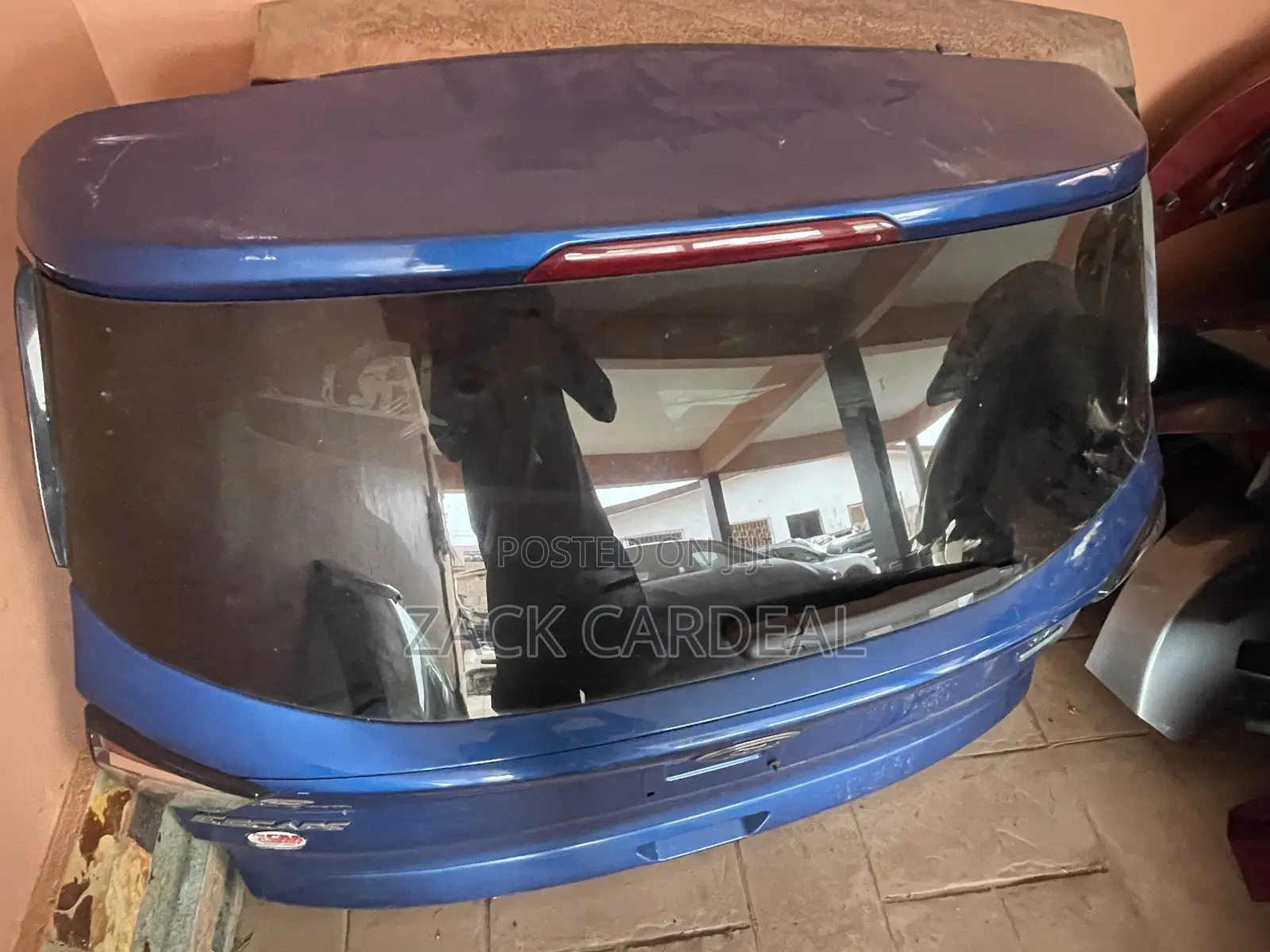 Ford Escape 2018 Back Boots Available With The Boot Tail Light