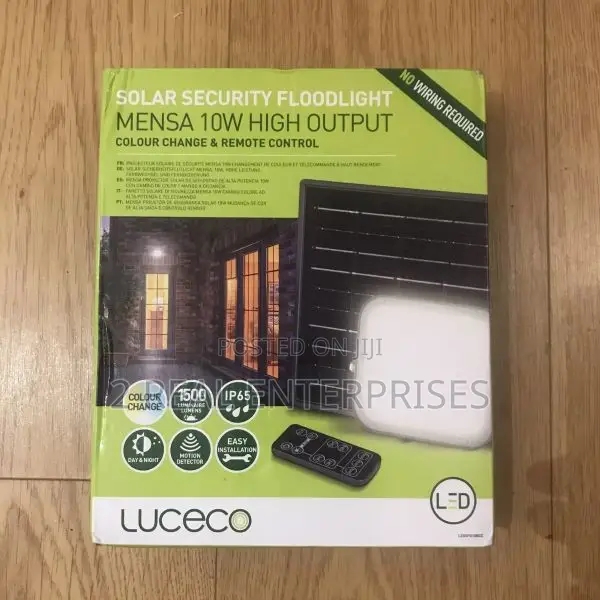 Luceco Led Solar Floodlight With Pir Detachable Solar Panel 10w/1500lm