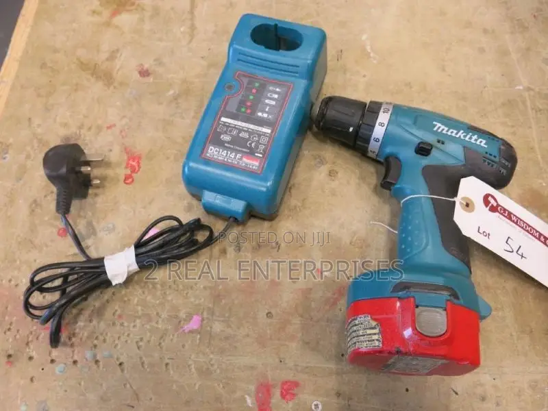Makita 6281d Cordless Drill With Charger Battery 14.4v
