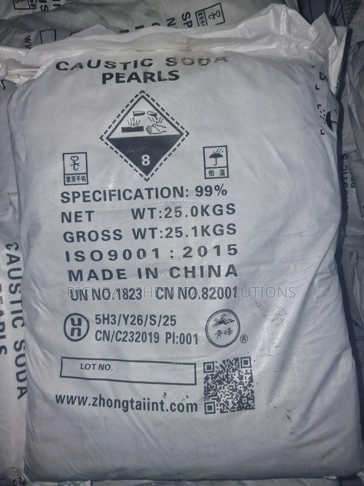 Caustic Soda Pearls