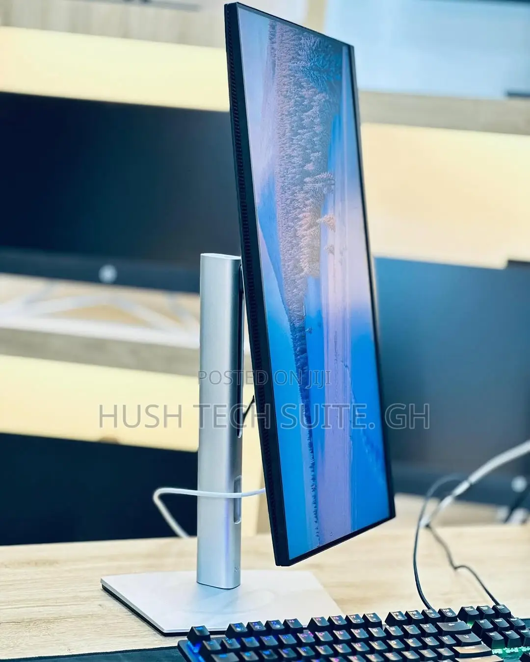 Dell 24” Type C Ips Edgeless Display Monitor
