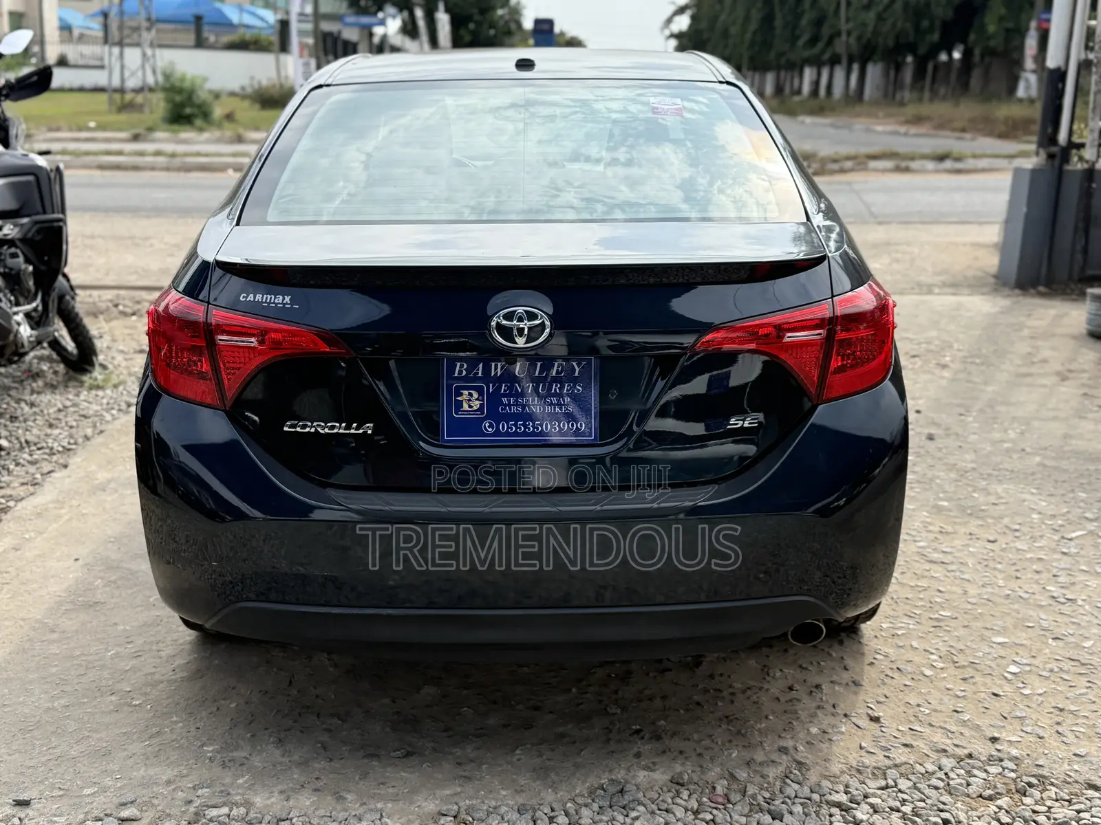 Toyota Corolla XLE (1.8L 4cyl 2A) 2018 Black