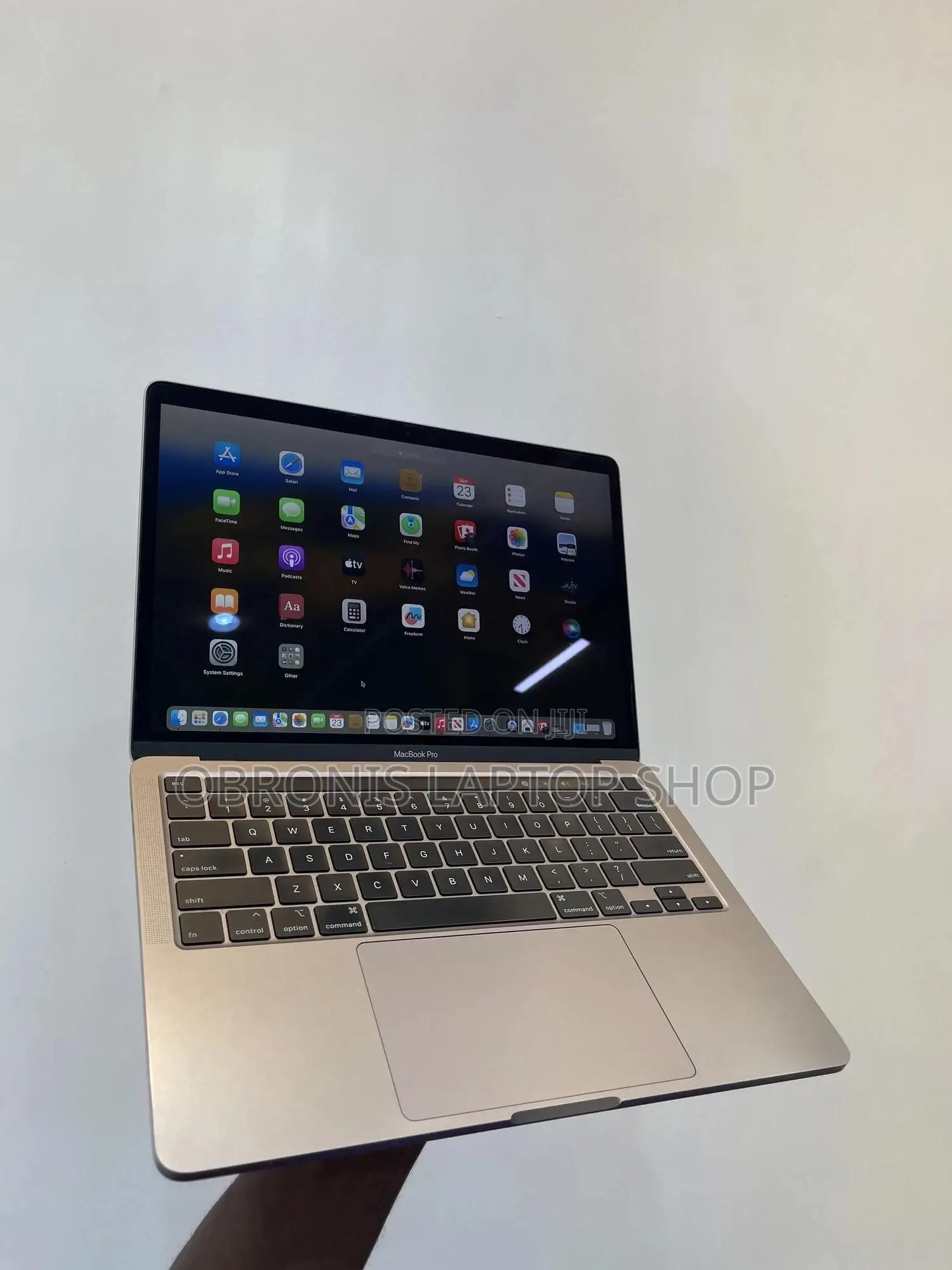 Laptop Apple MacBook Pro 2020 16GB Intel Core i7 SSD 512GB