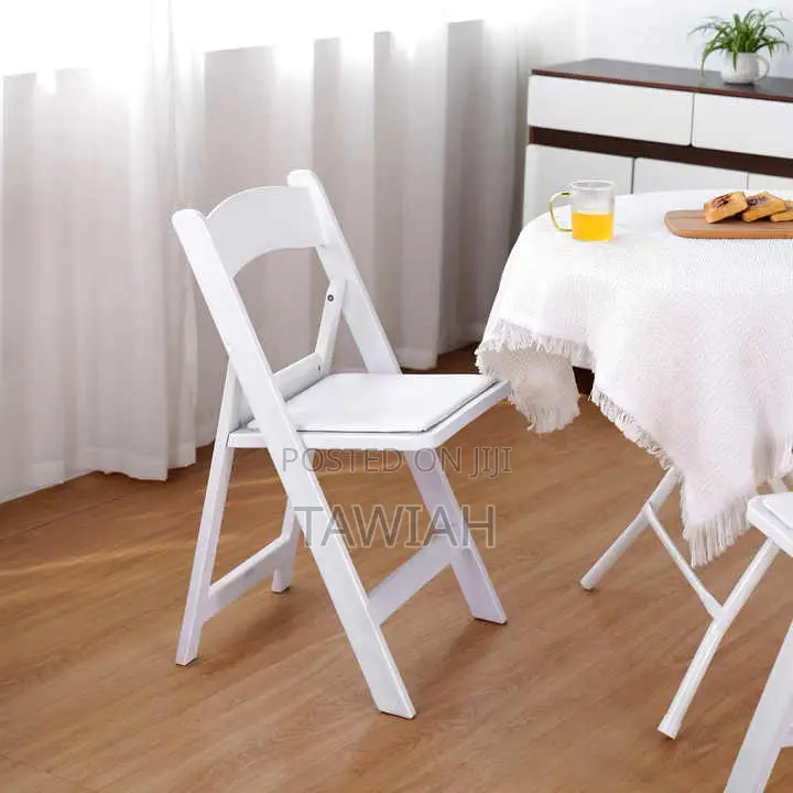 Gladiator Plastic Folding Chairs