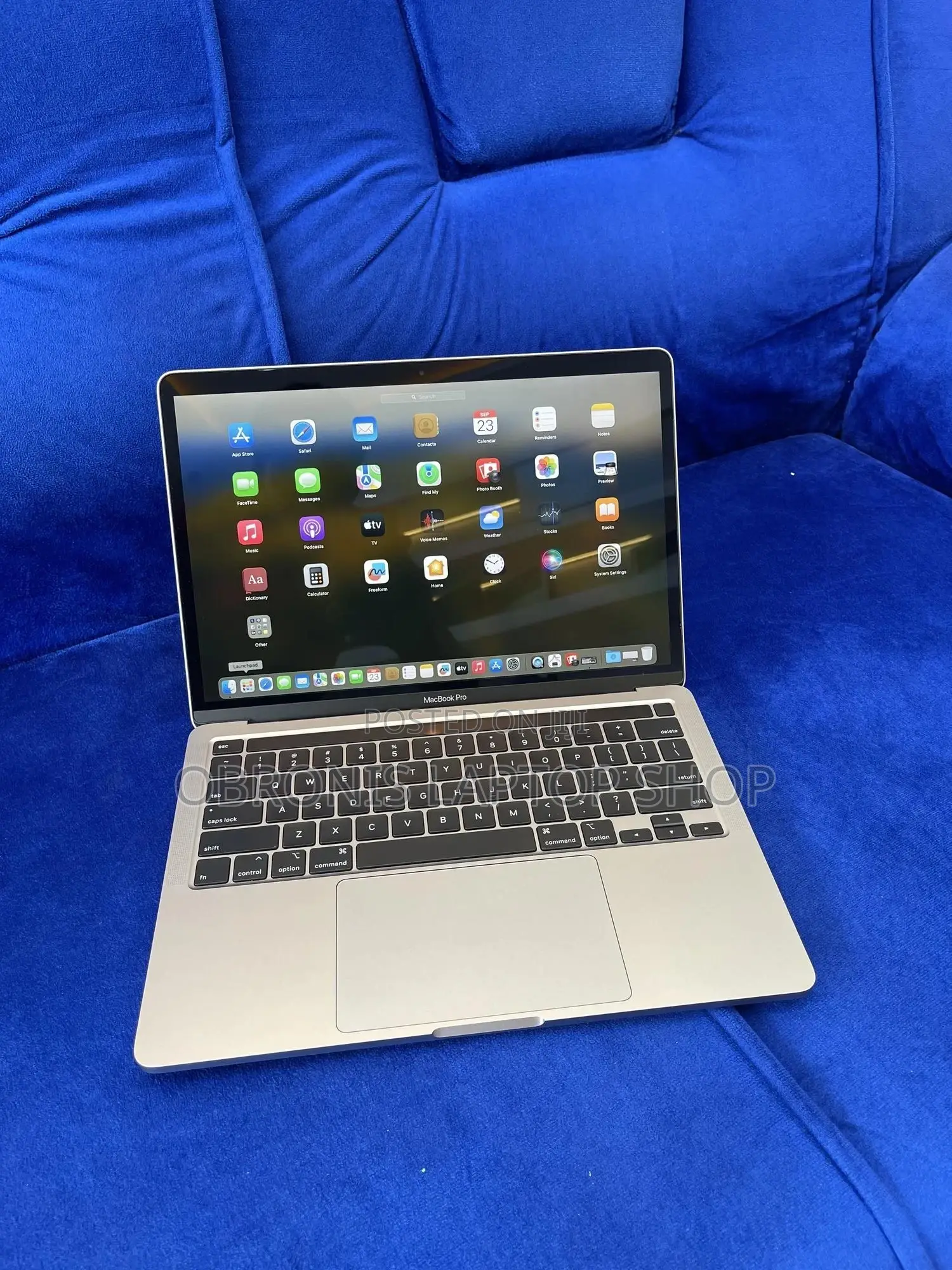 Laptop Apple MacBook Pro 2020 16GB Intel Core I7 SSD 1T