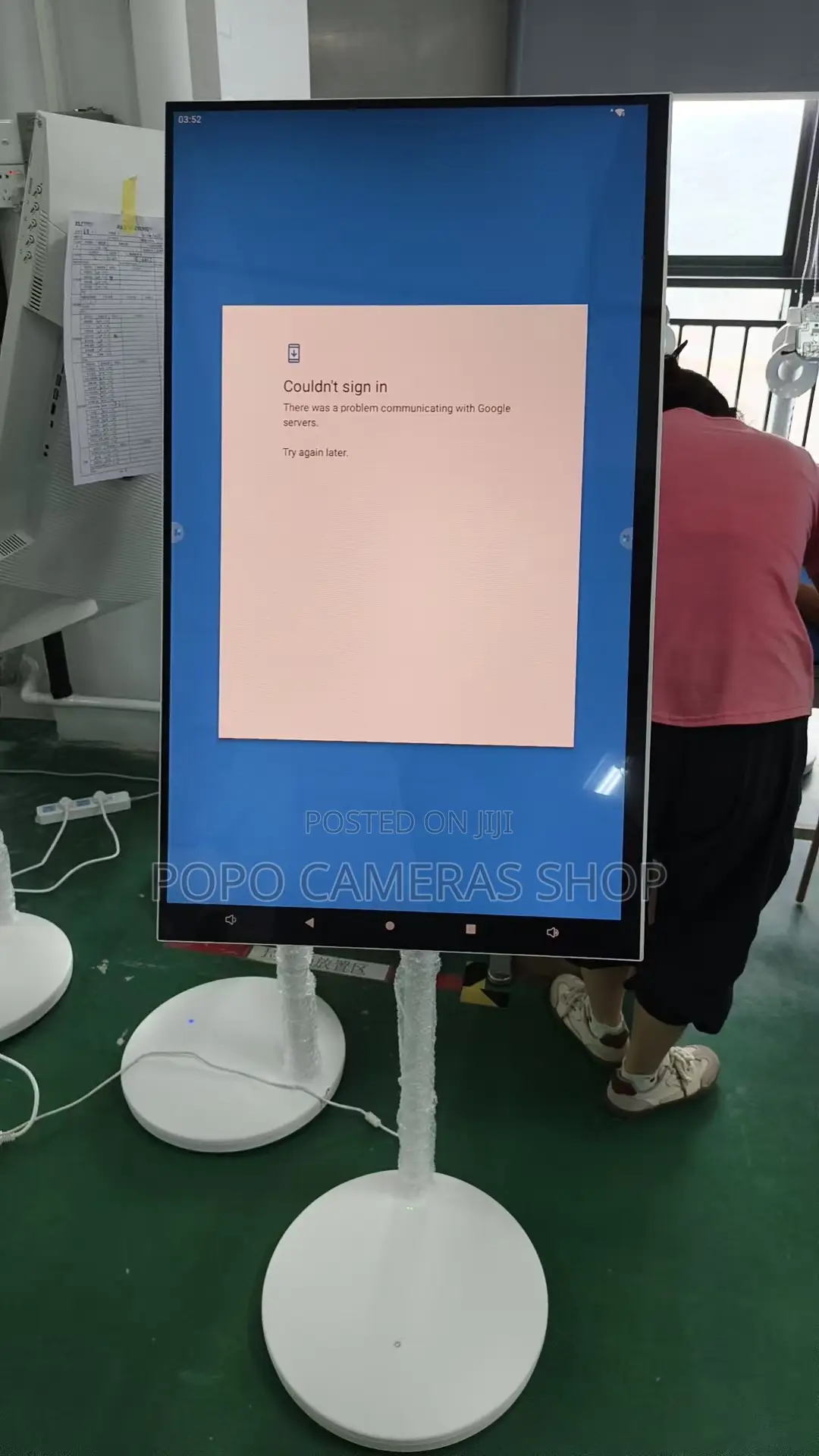 33inches Rotatable Touch Screen Smart Android Display