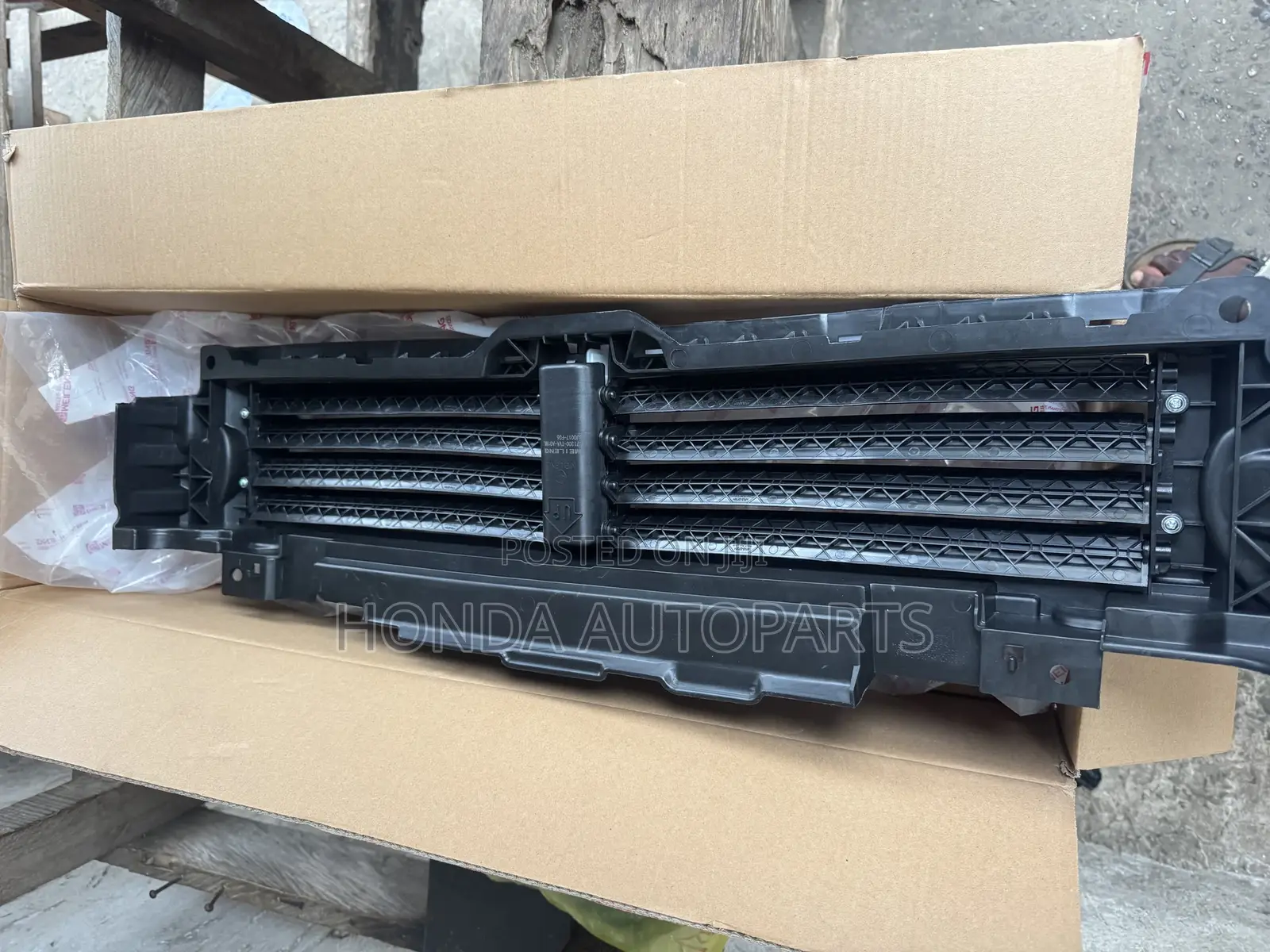 Honda Accord 2018,2019,2020,2021 Shutter Grille