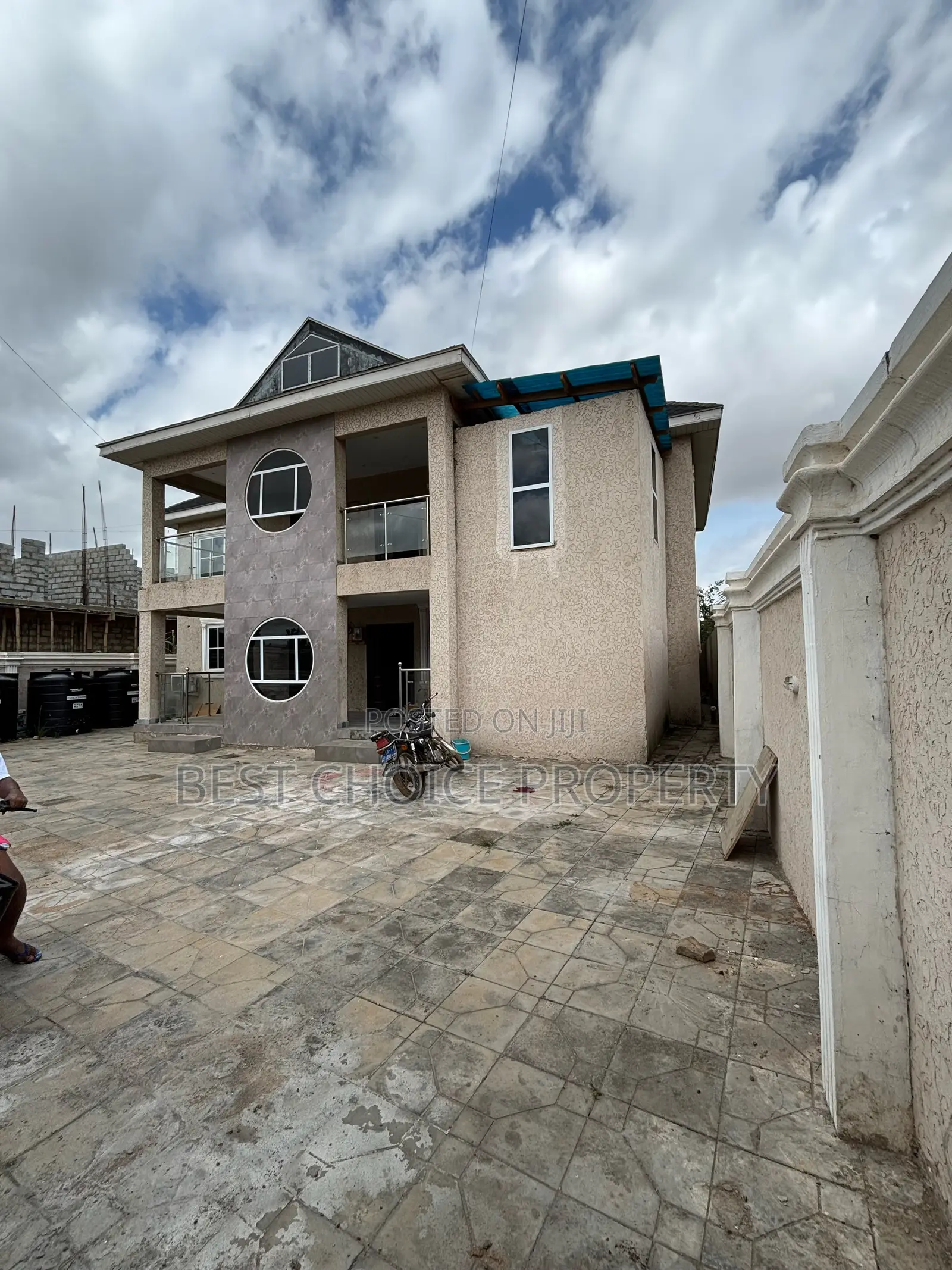 1bdrm Apartment in Community 8, Lake Side Estate for rent