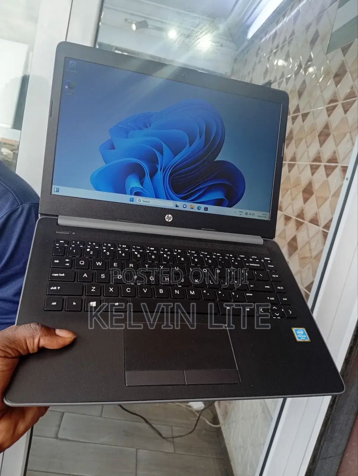 Laptop HP 14-Dq1088wm 8GB Intel Pentium SSD 128GB