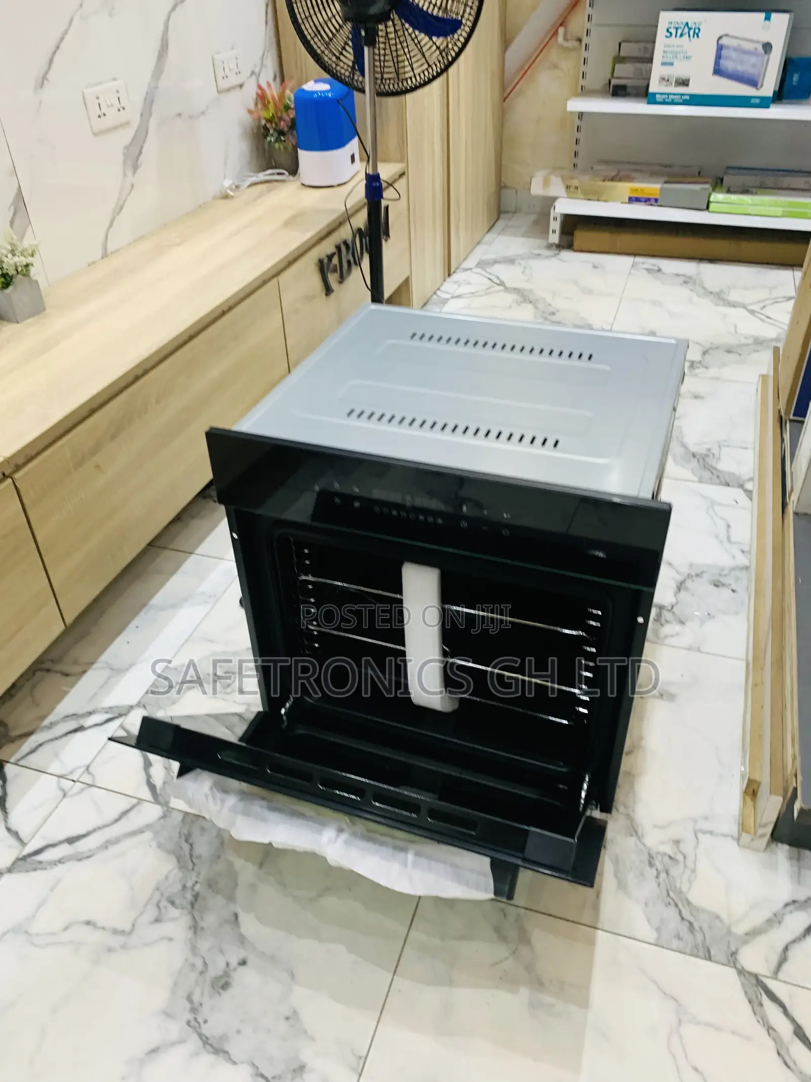 Ultra Modern Built in Kenwood Electric Oven