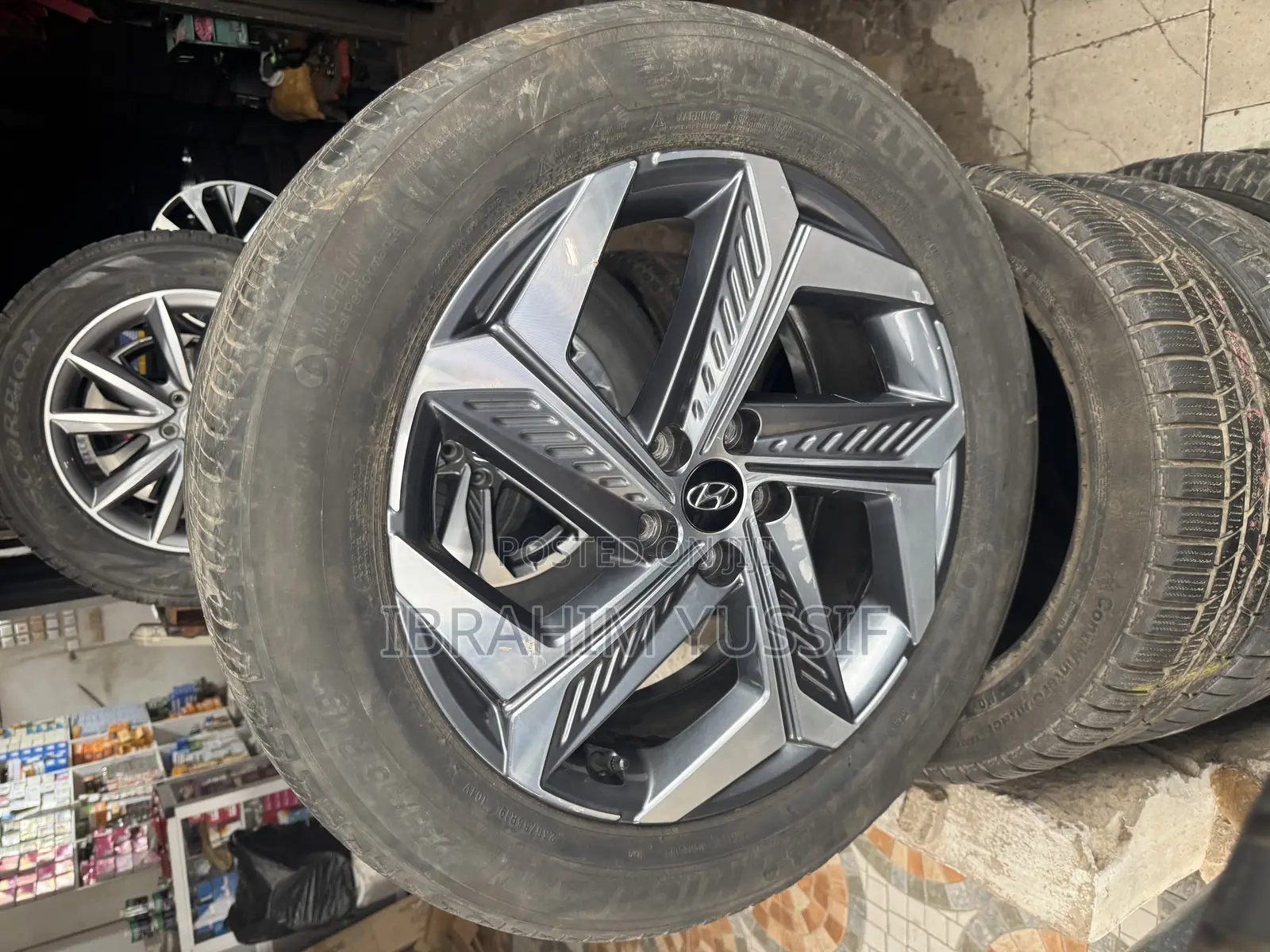 Hyundai Rim 19 Set Available