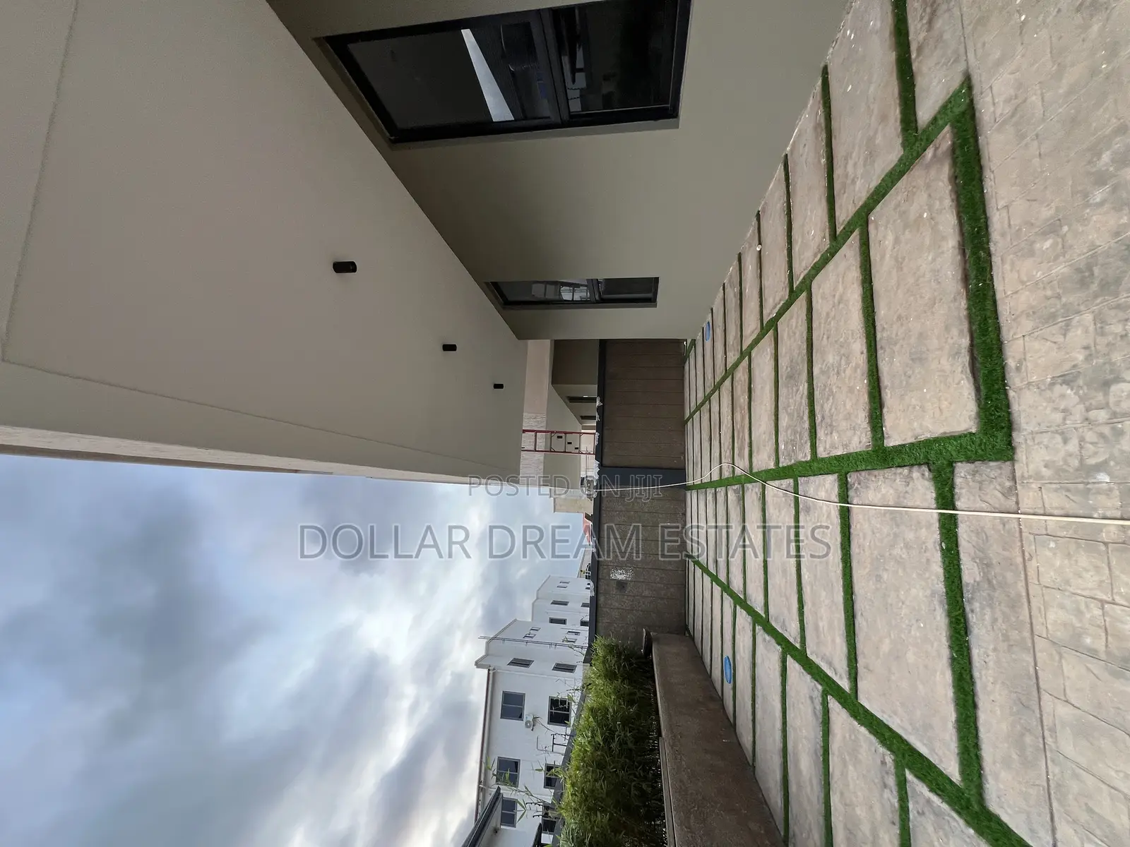 5bdrm House in Adjiriganor for sale