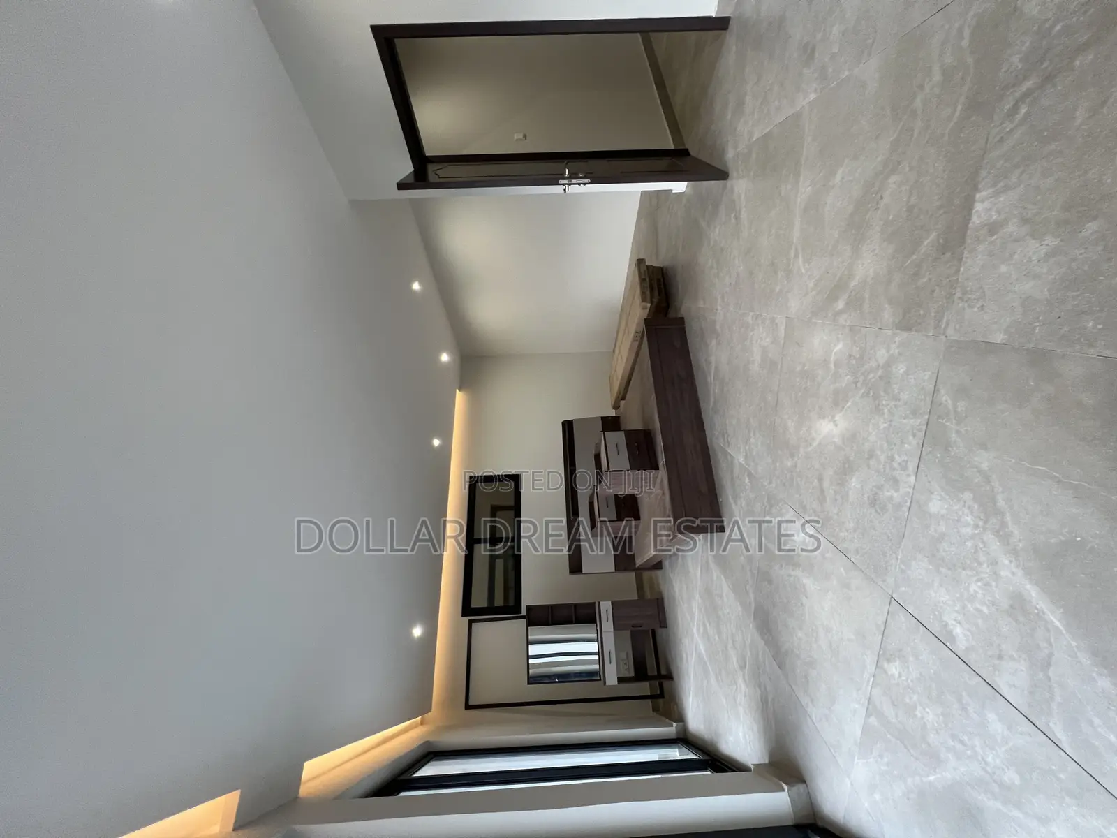5bdrm House in Adjiriganor for sale