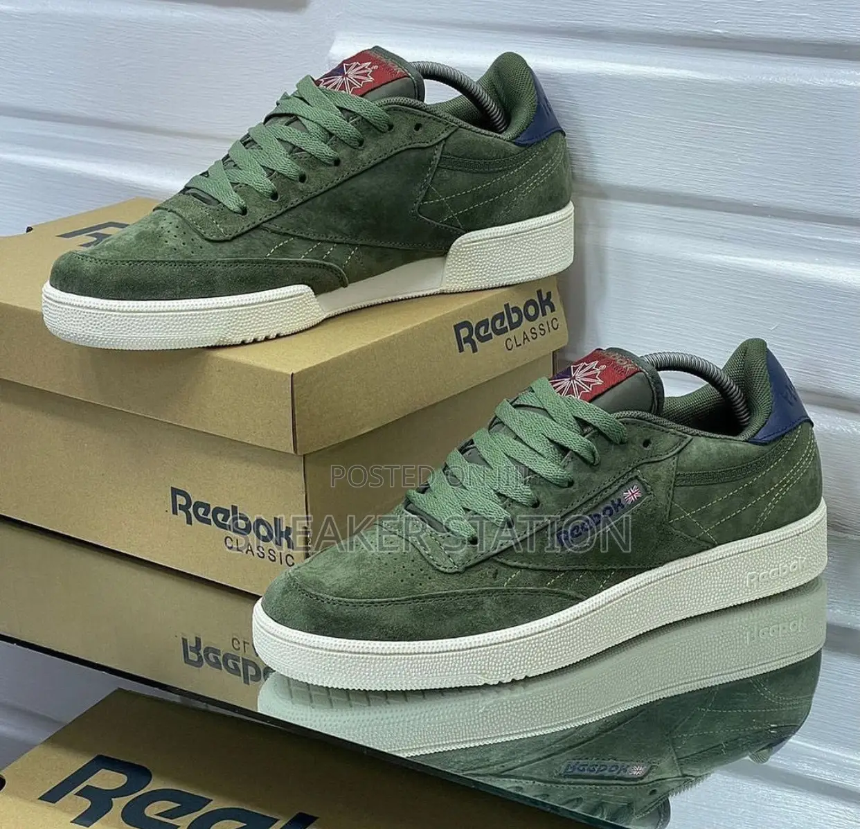 Reebok Classic Suede Sneaker