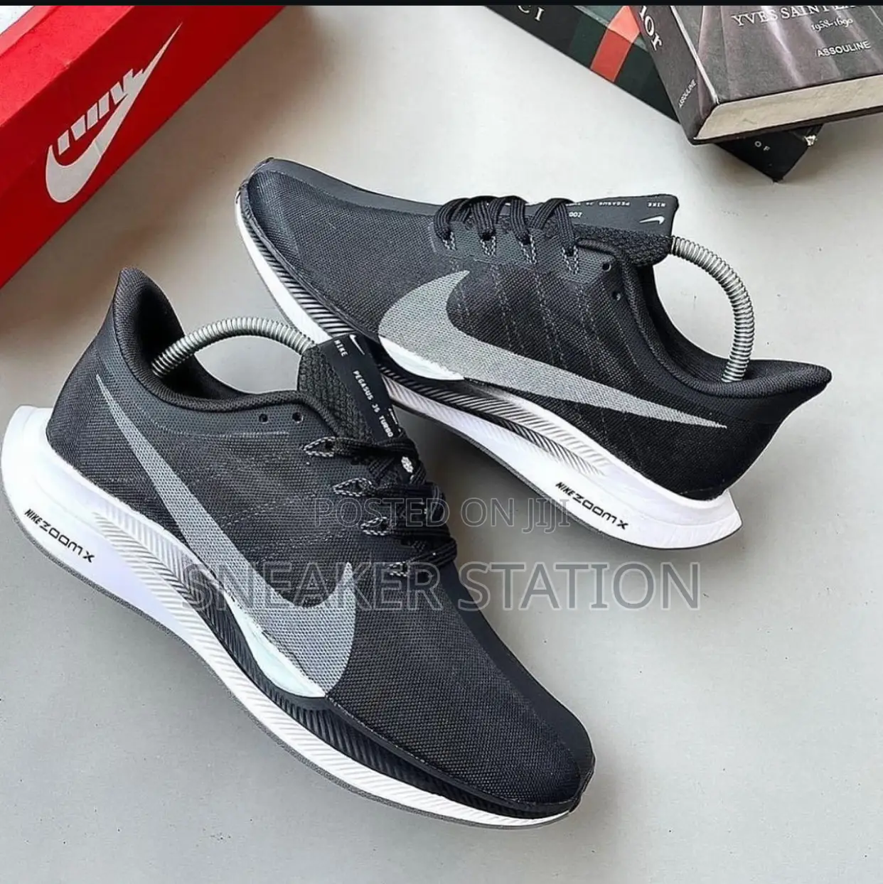 Nike Zoom C Pegasus Sneaker