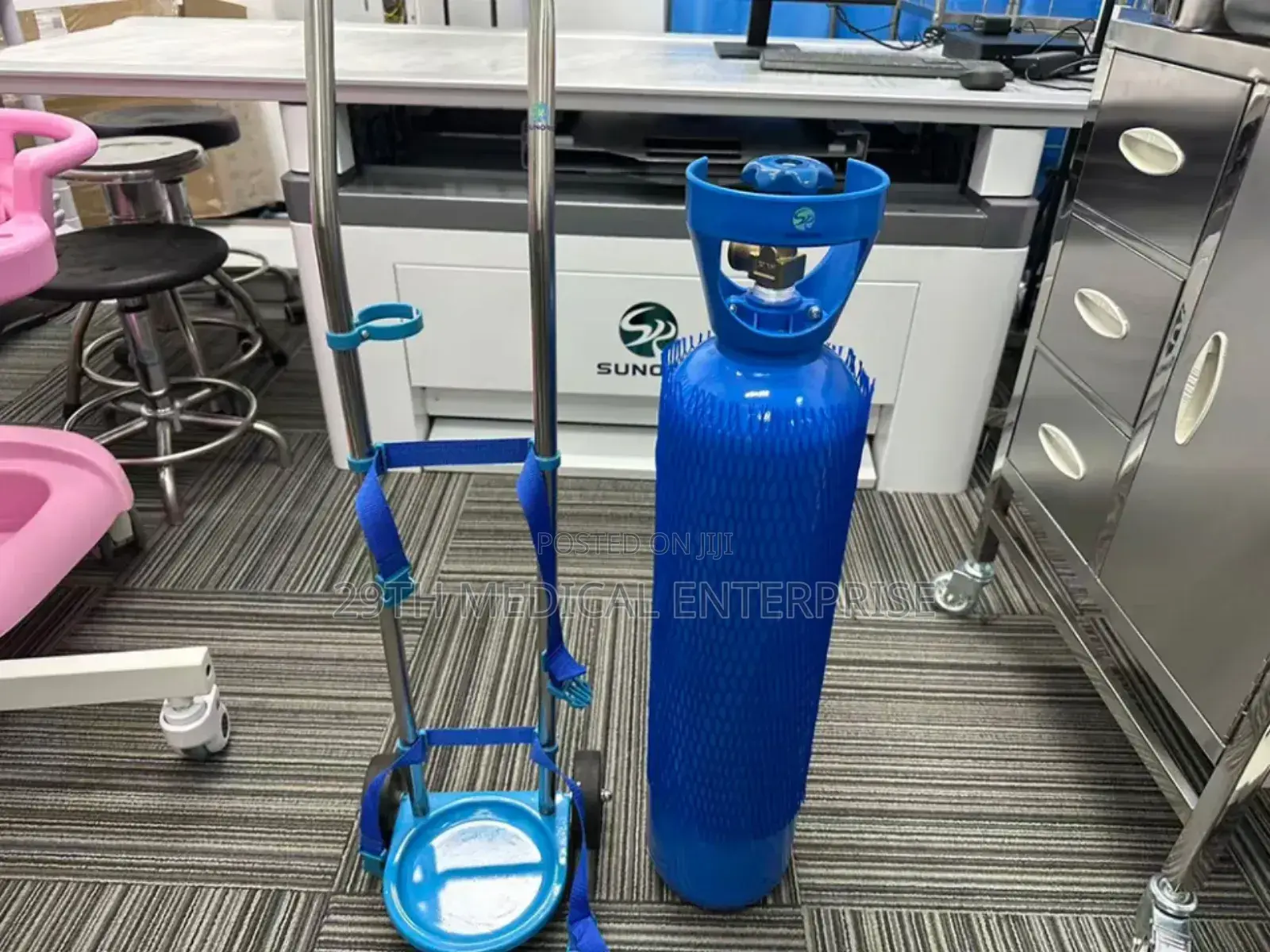 Oxygen Cylinder (10 Ltrs)