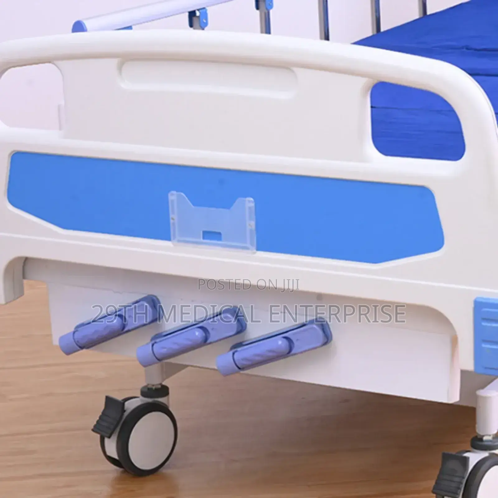Hospital Bed (Three Crank)