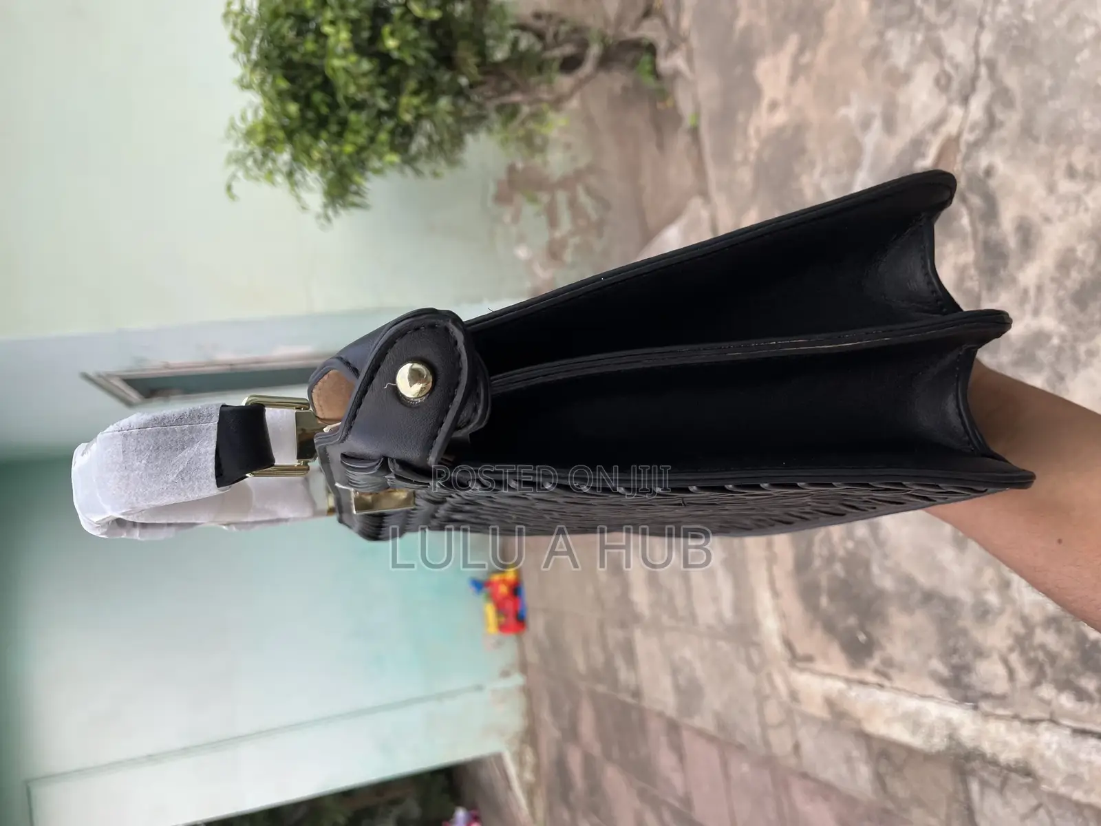 Black Ladies Hand Bag