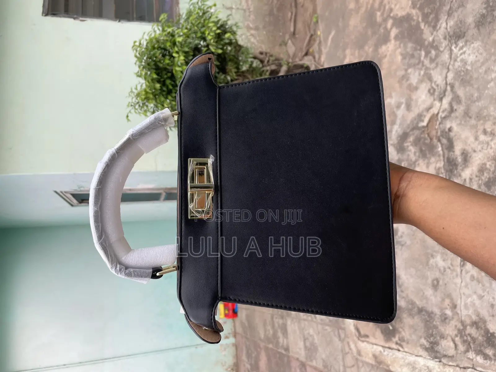Black Ladies Hand Bag