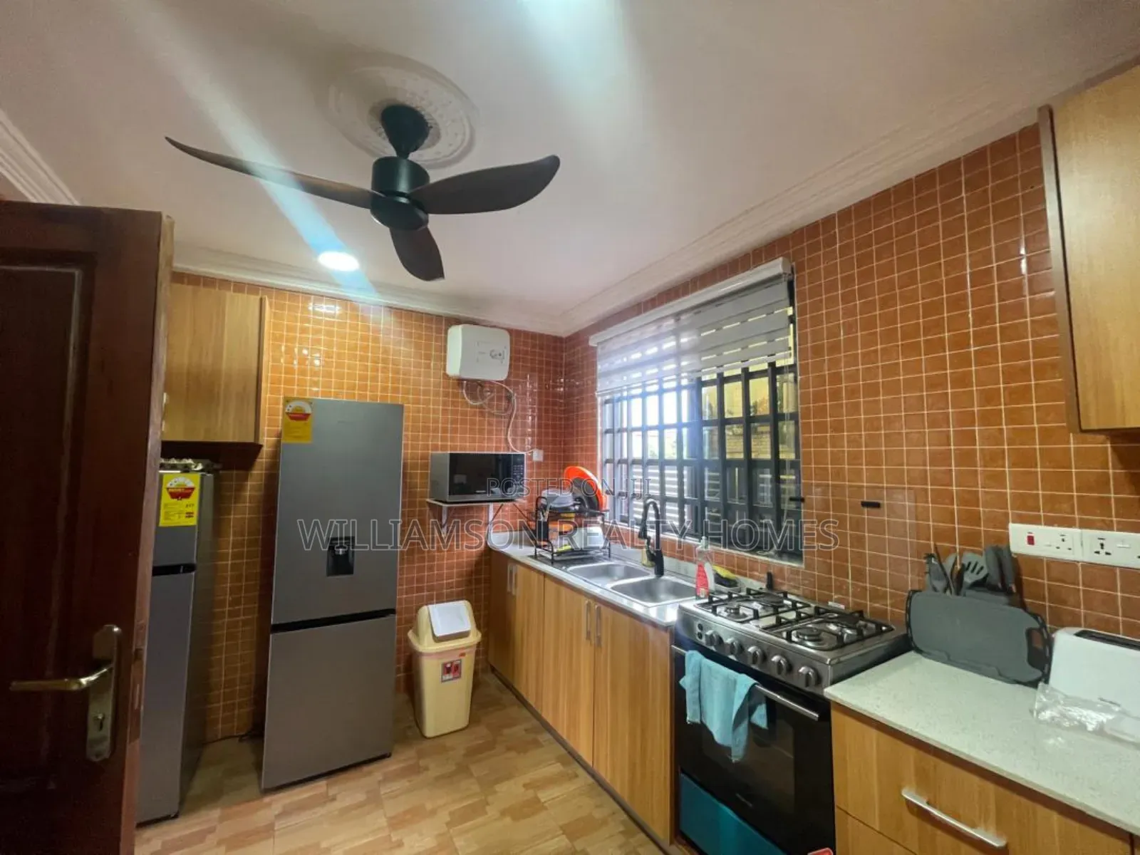 4bdrm House in Hfc Estate Area, Spintex for sale