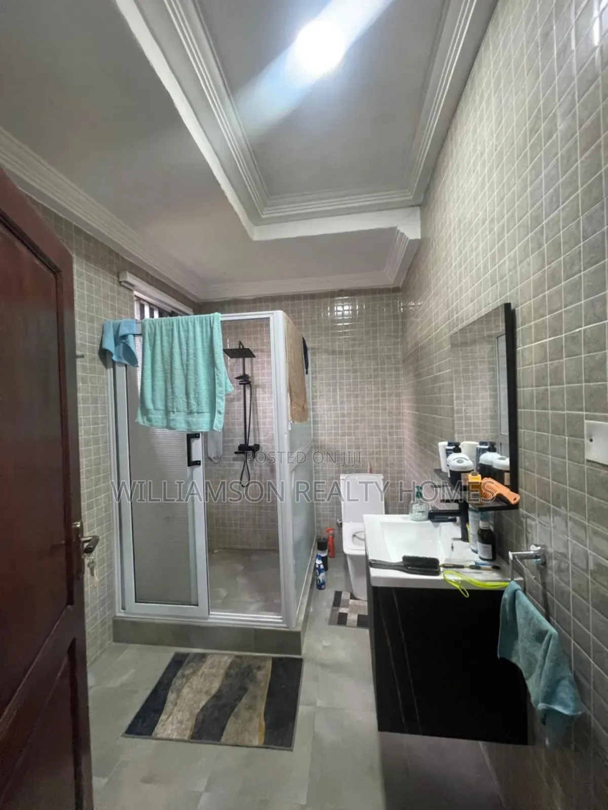 4bdrm House in Hfc Estate Area, Spintex for sale