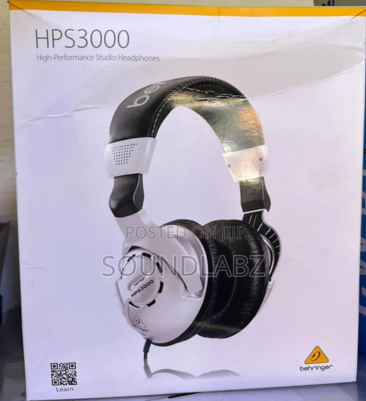 Behringer Hps3000 High-performance Studio Headphones.