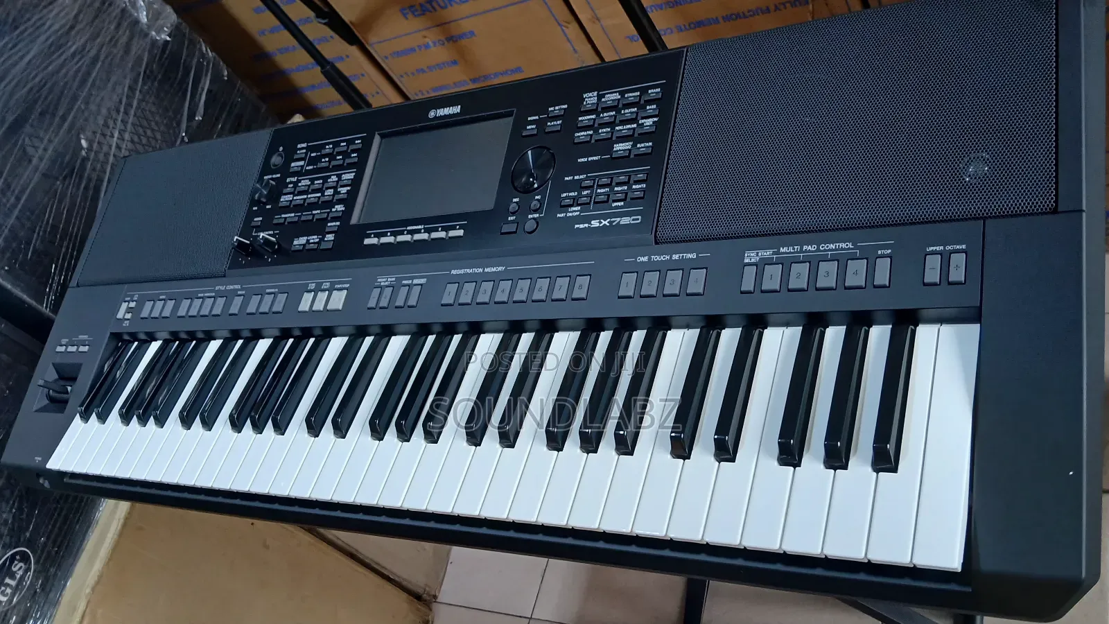 Yamaha Psr-sx720, Which Is A 61-key Arranger Workstation Keyboard.