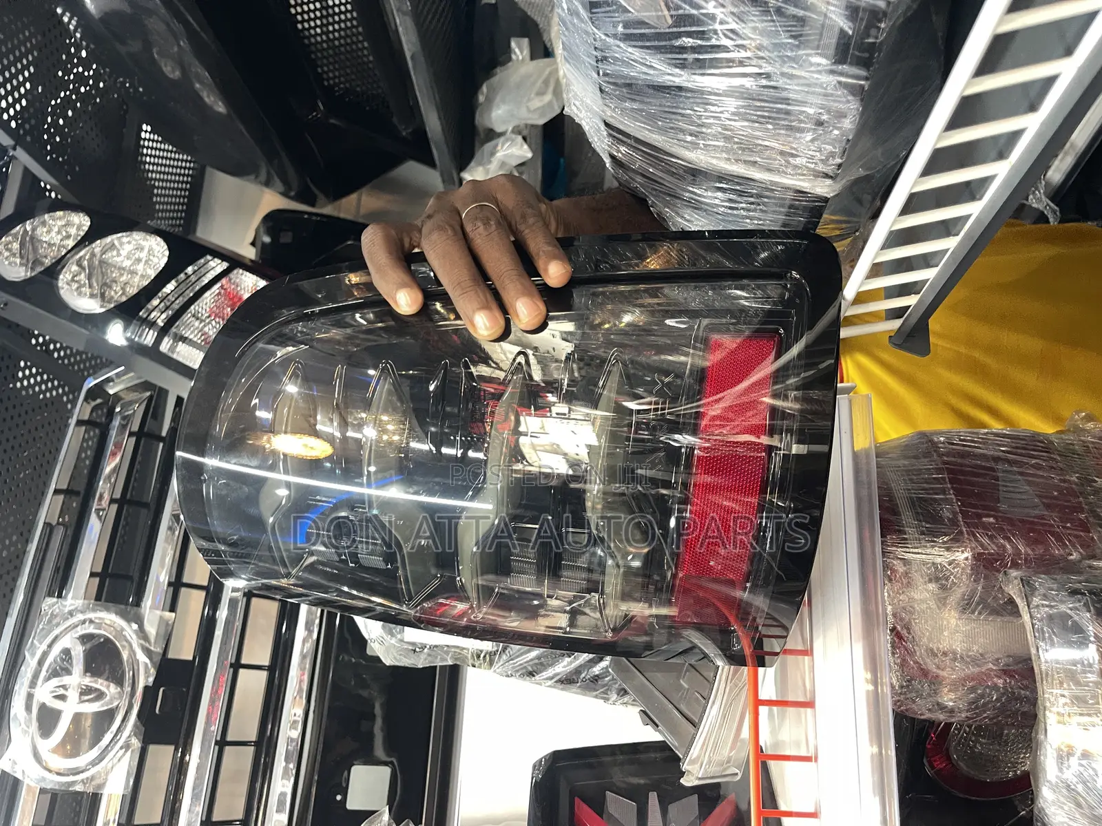 Toyota Tundra 2018 Spec Tail Lights