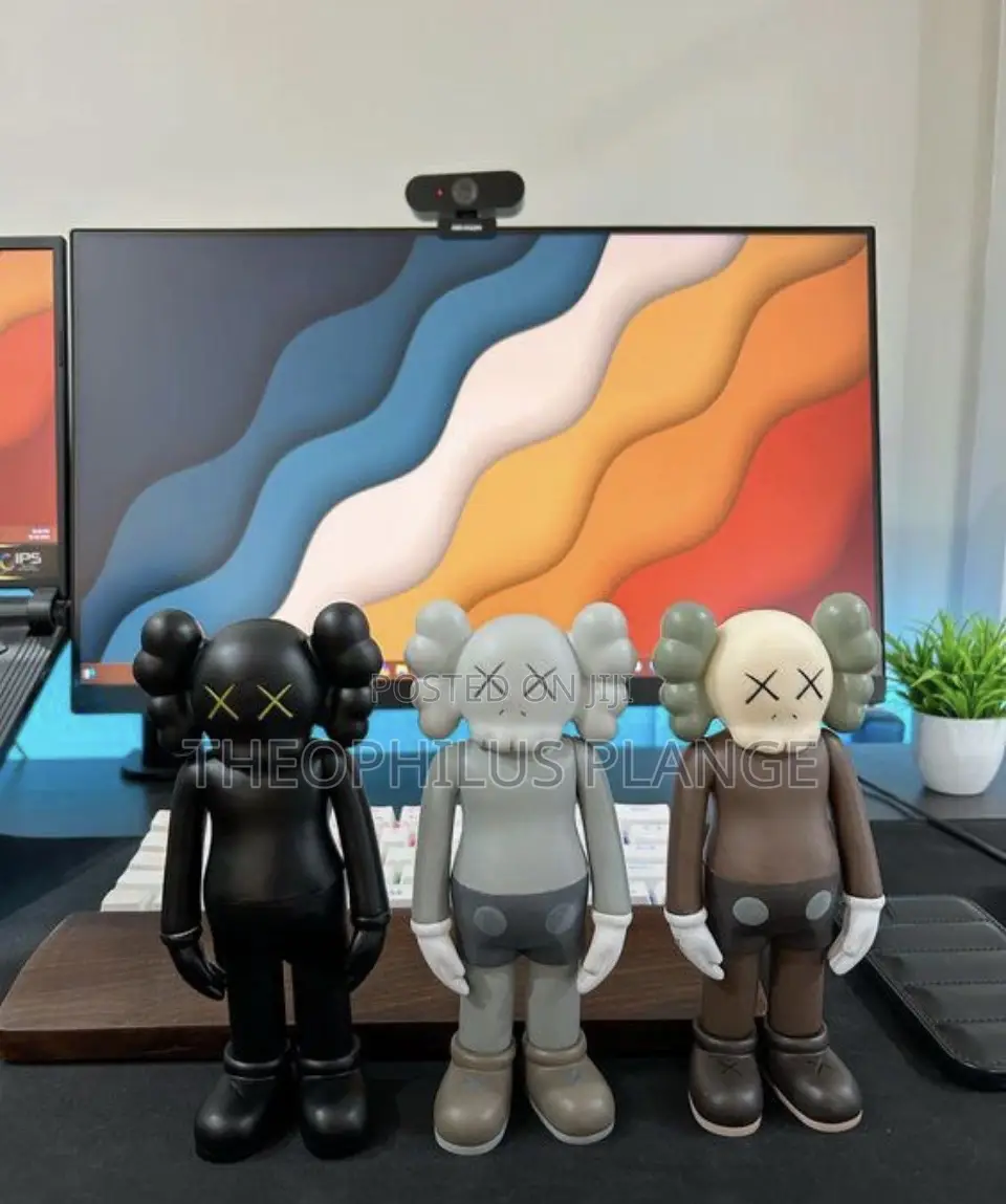 Kaws Decor Dolls, Office Me,