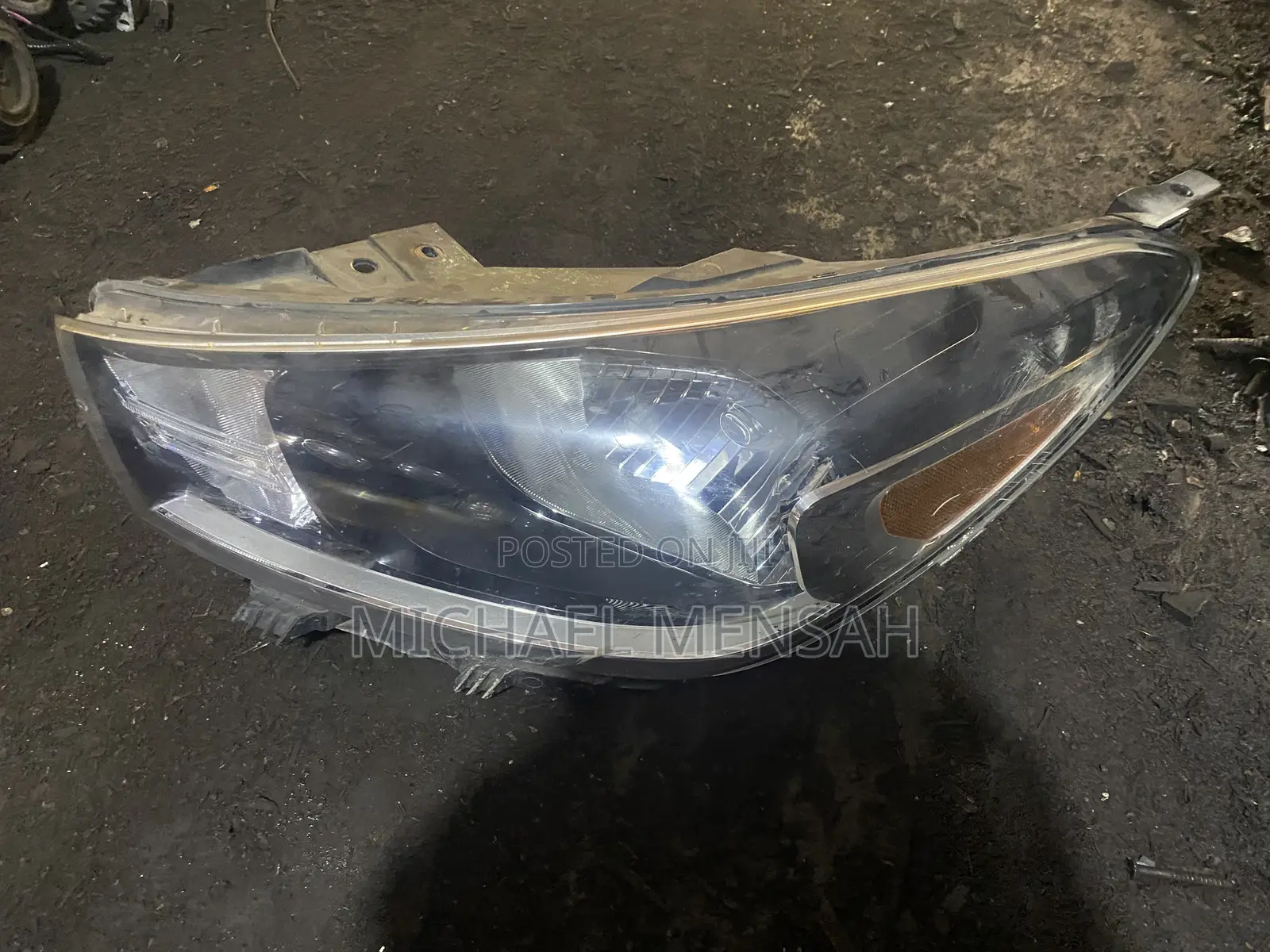 Kia Rio 2018 Head Light