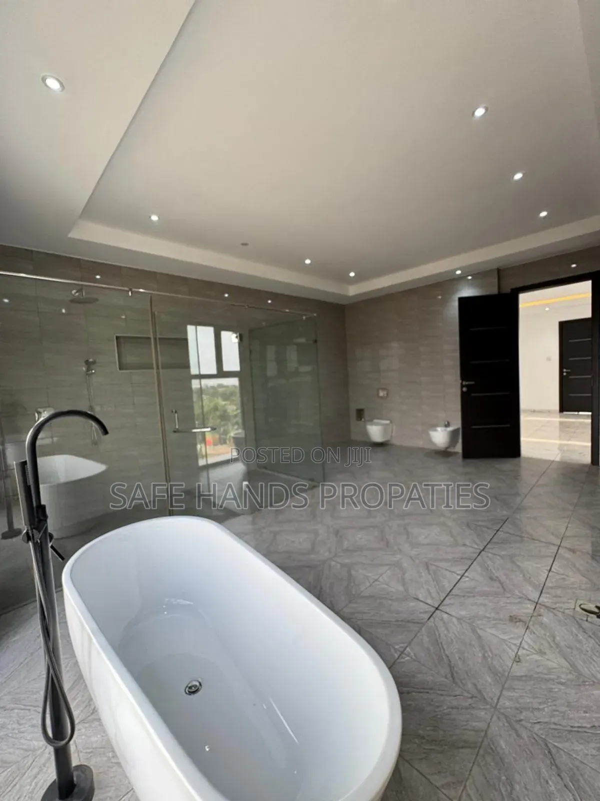 4bdrm House in Adjirigano, Accra Metropolitan for sale