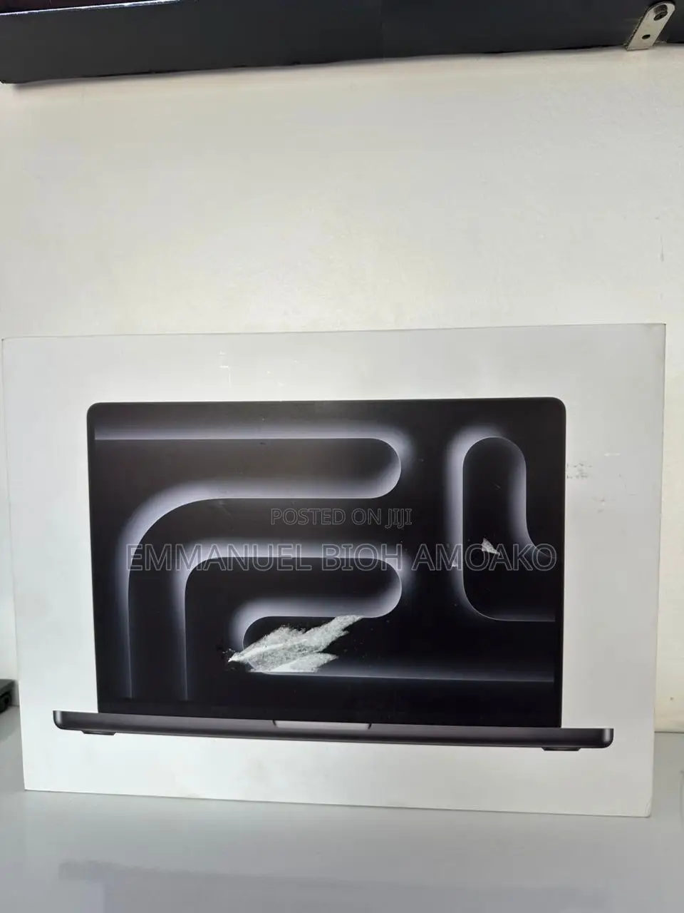 New Laptop Apple MacBook Pro 2024 M4 Pro 24GB Apple M4 SSHD+SSD 512GB