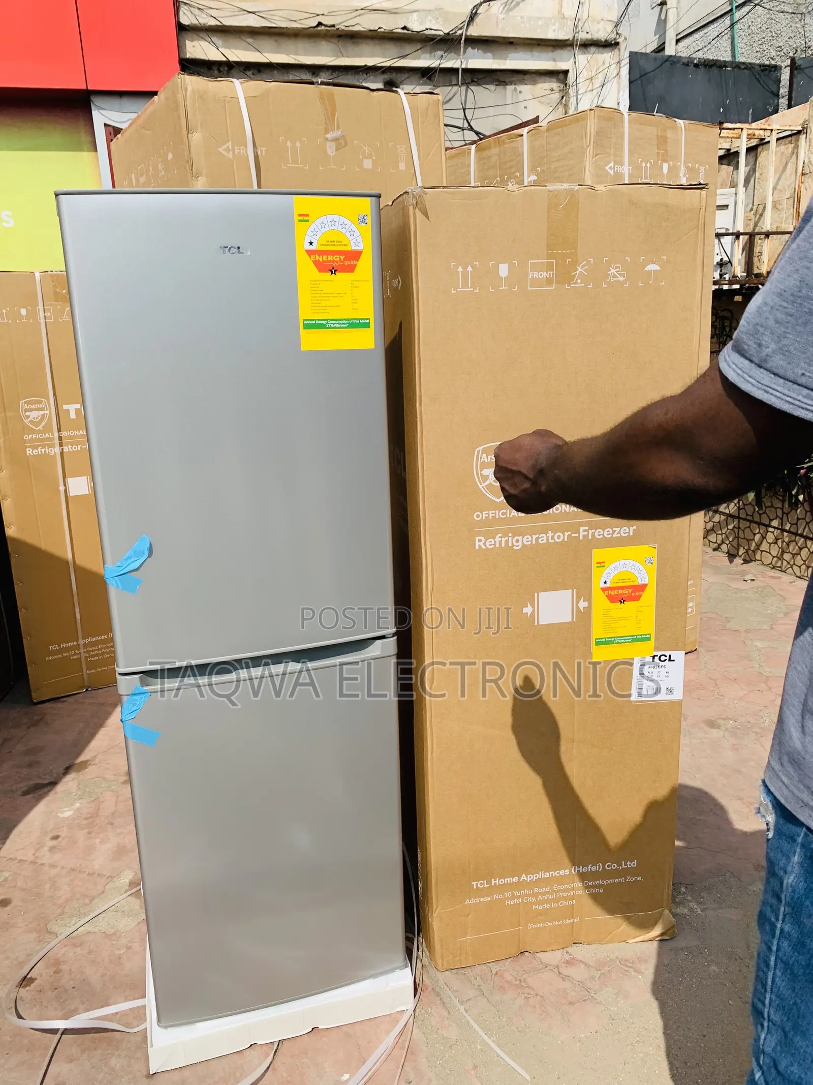 Bottom Freezer TCL 142l Fridge