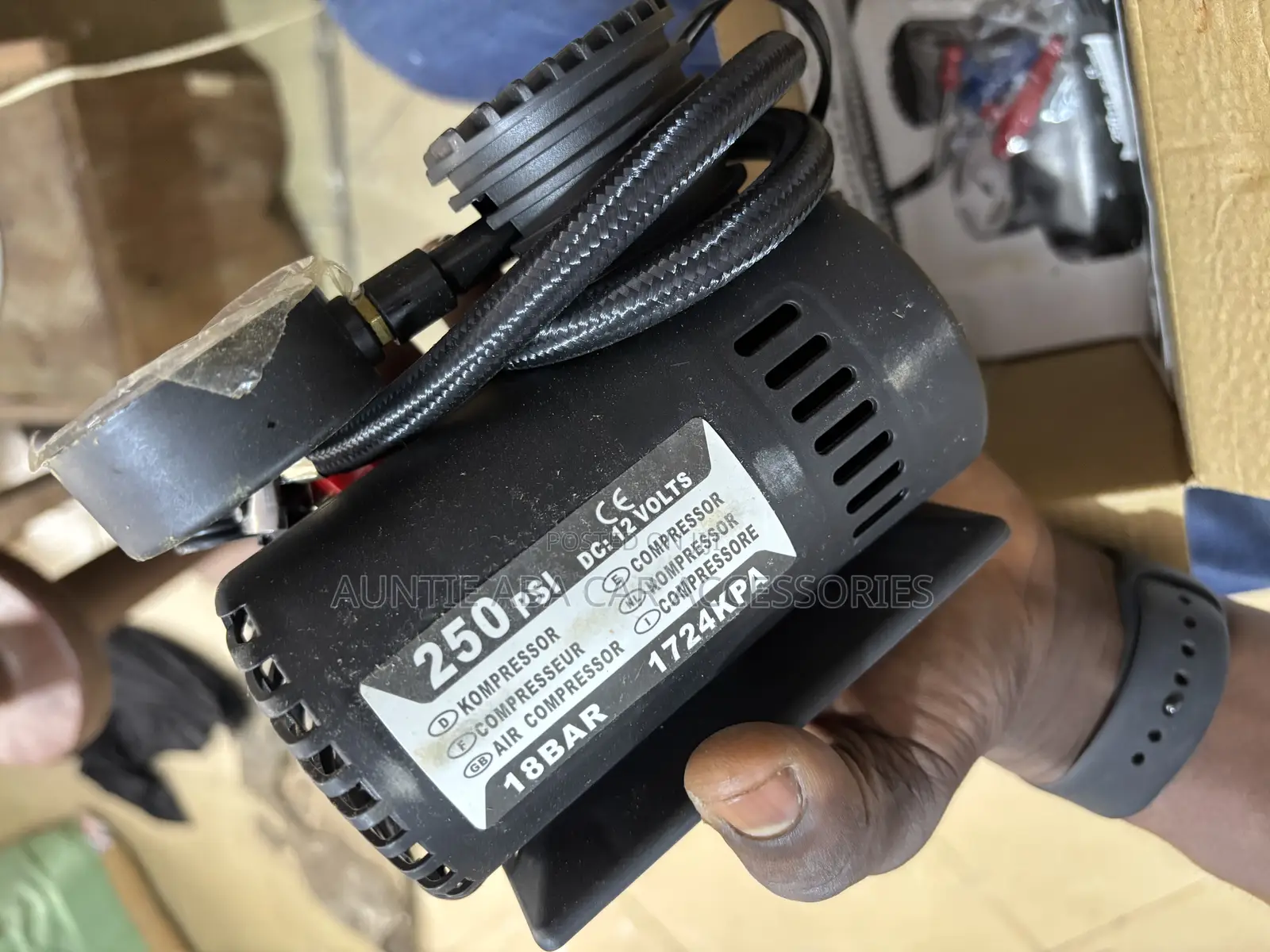 Tyre Inflator / Air Compressor.