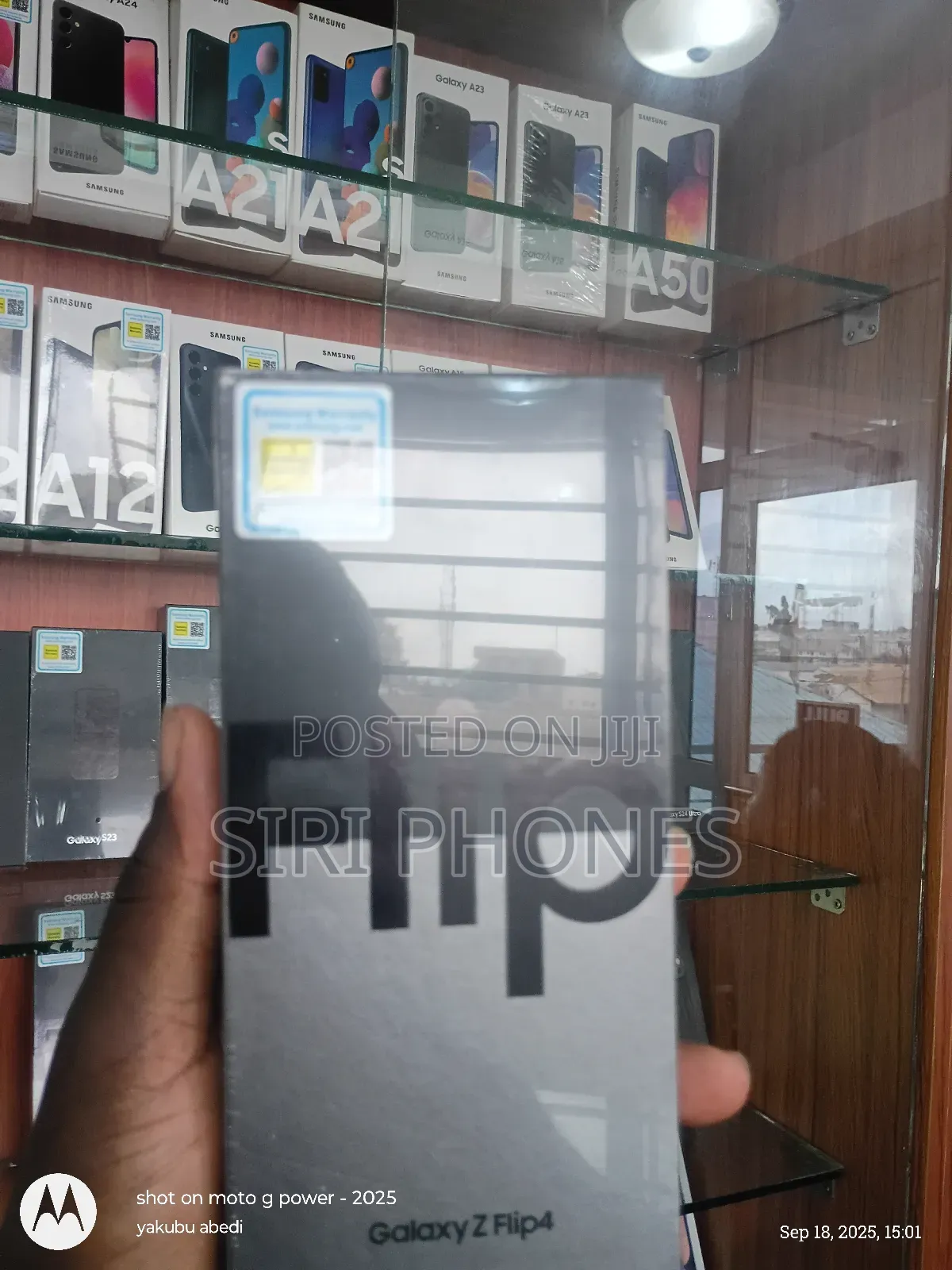 New Samsung Galaxy Z Flip4 256 GB Black