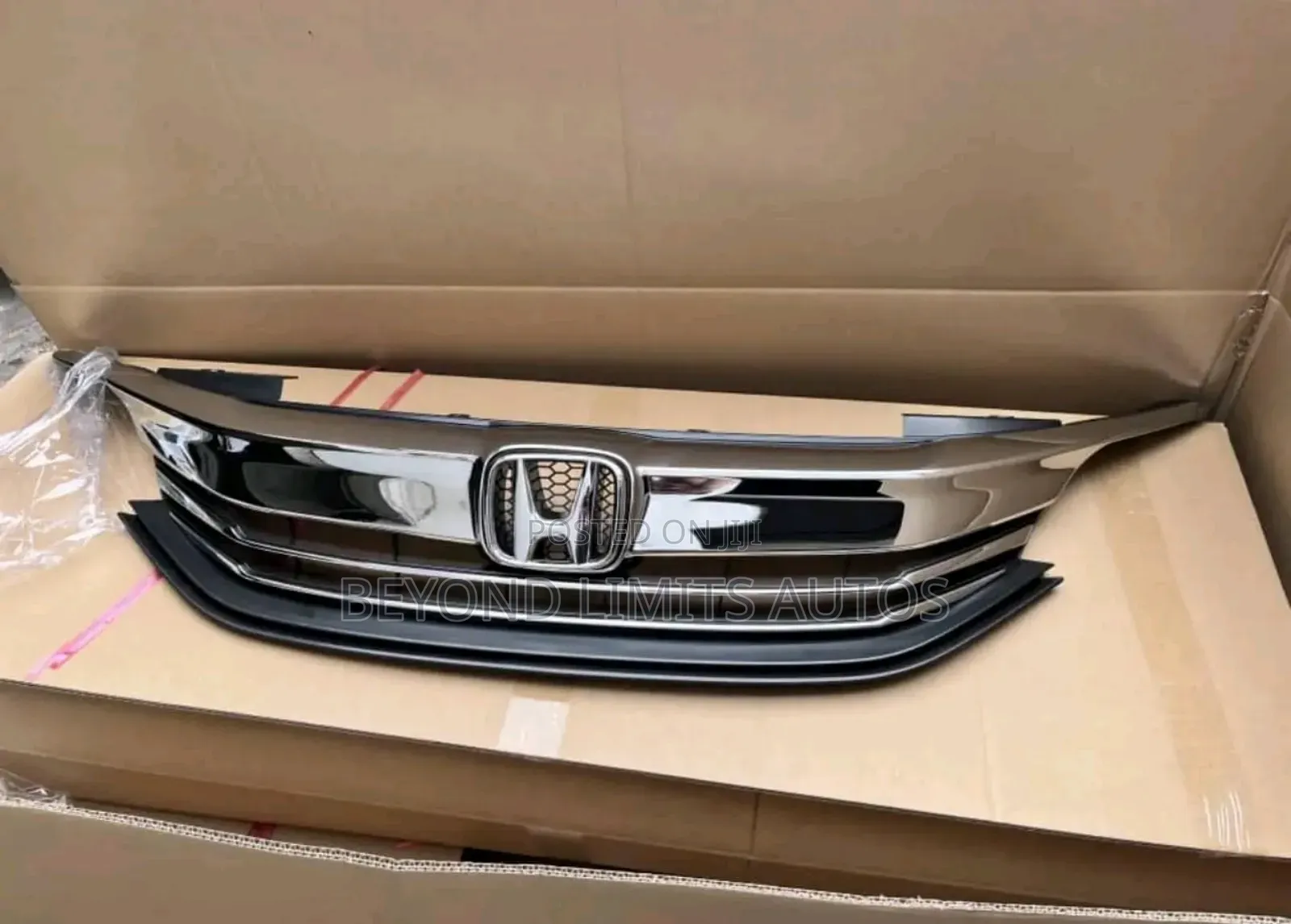 Honda Accord 2016,2017 Top Grille / Front Shell